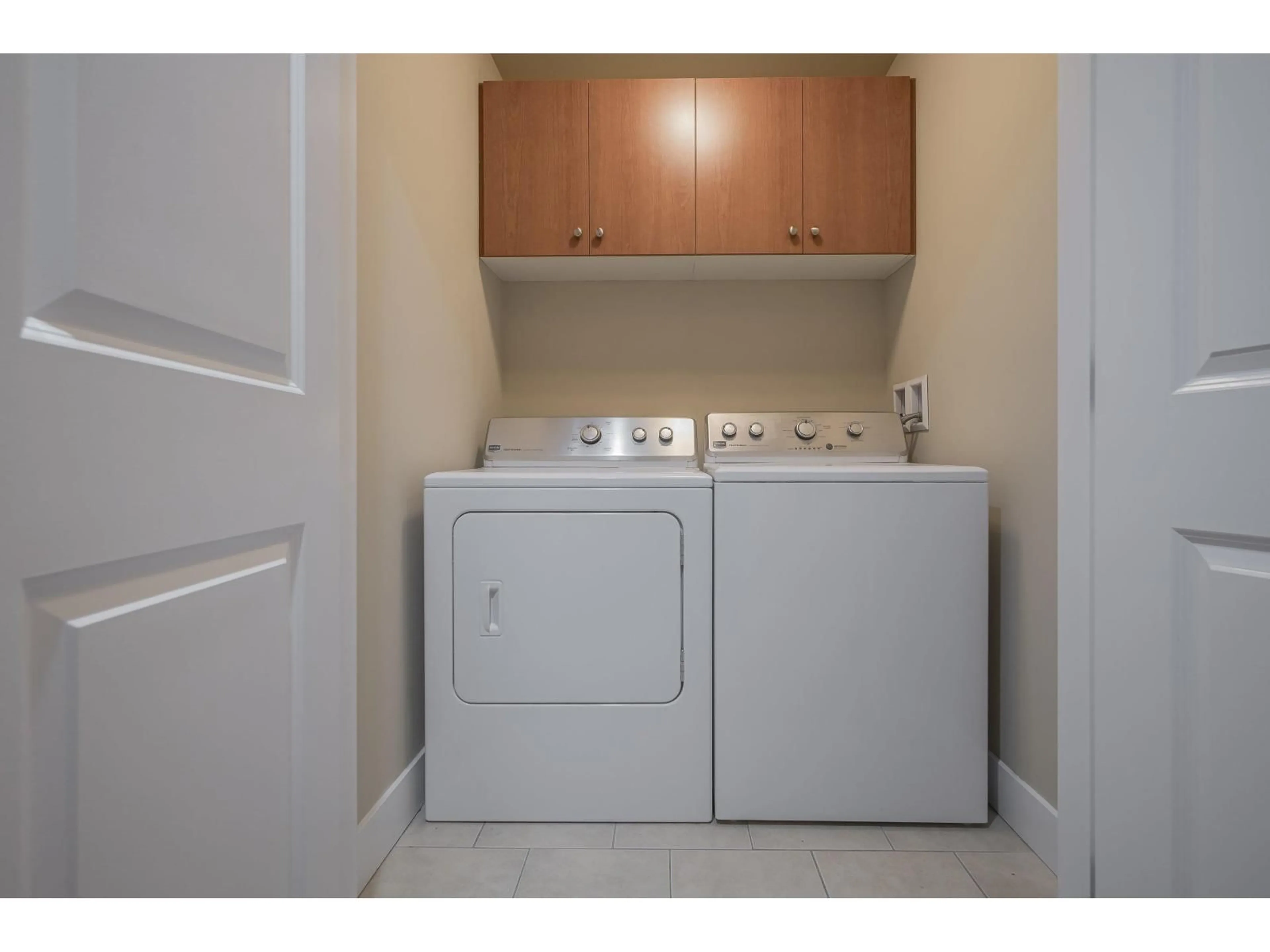 Laundry room for 19593 72, Surrey British Columbia V4N3E8