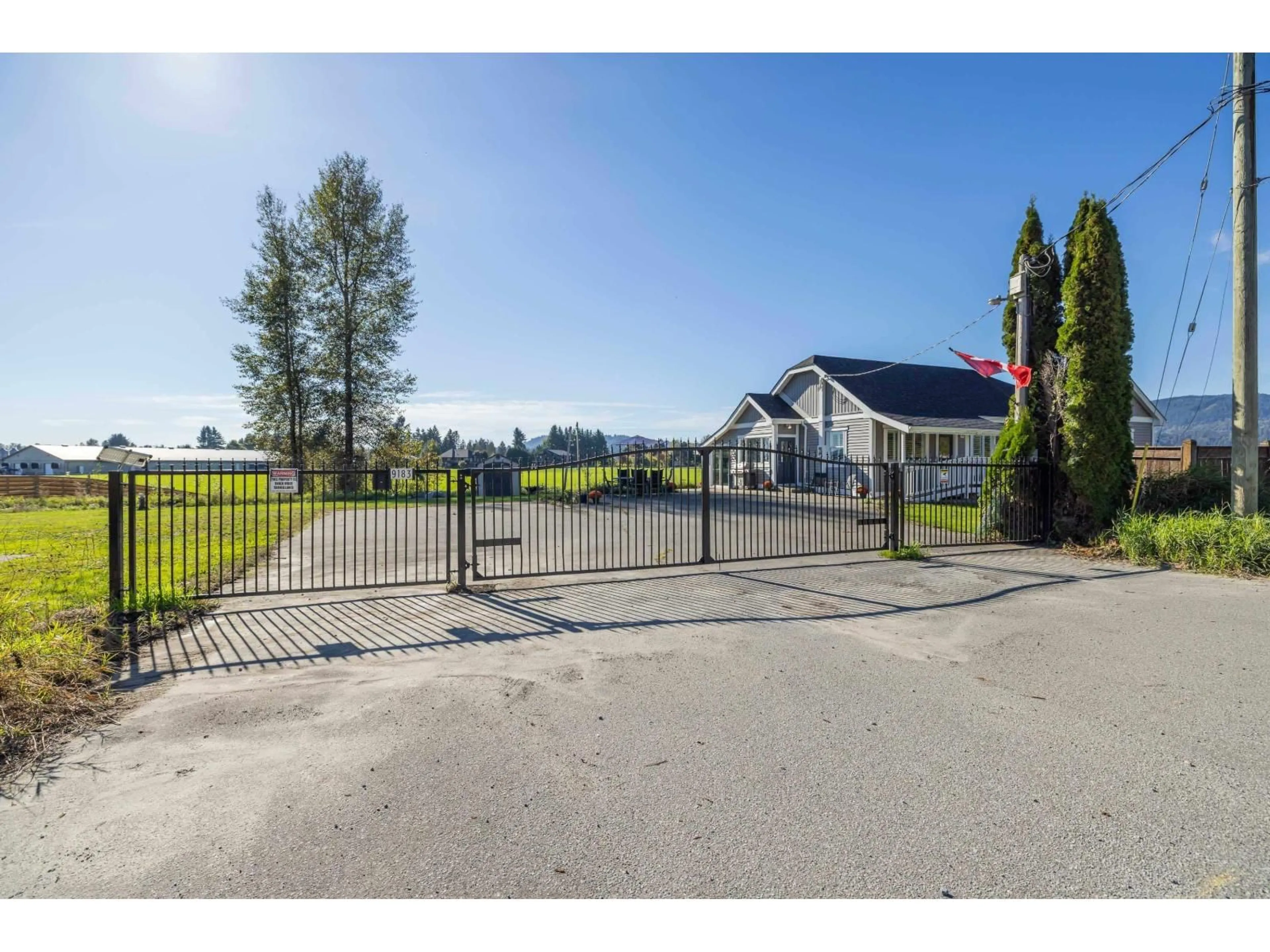 A pic from outside/outdoor area/front of a property/back of a property/a pic from drone, unknown for 9183 SYLVESTER, Mission British Columbia V2V7K6