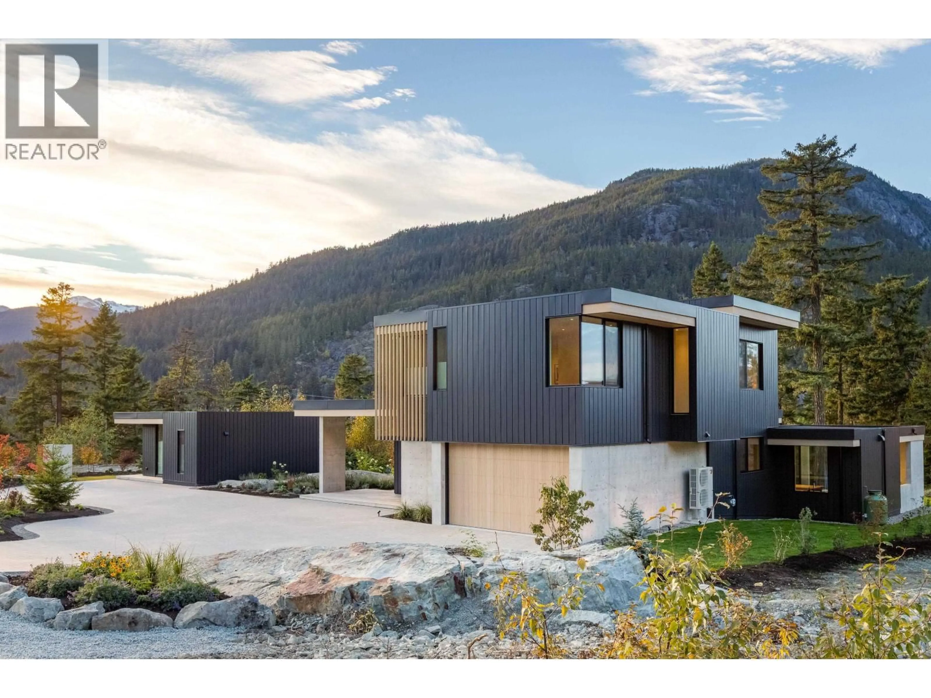 Unknown for 9257 WEDGEMOUNT PLATEAU DRIVE, Whistler British Columbia V8E1M1