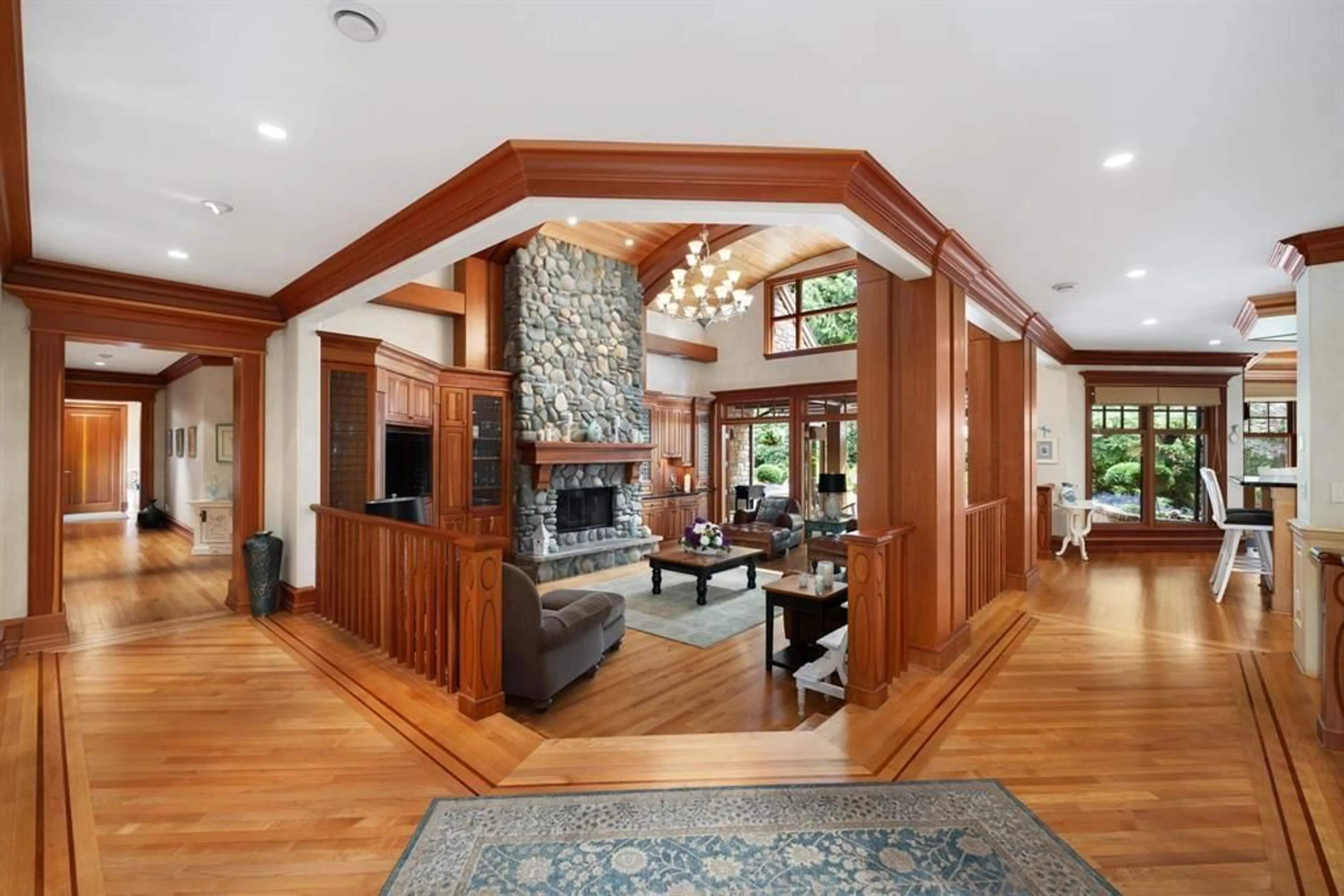 Indoor foyer for 3122 136, Surrey British Columbia V4P3C8