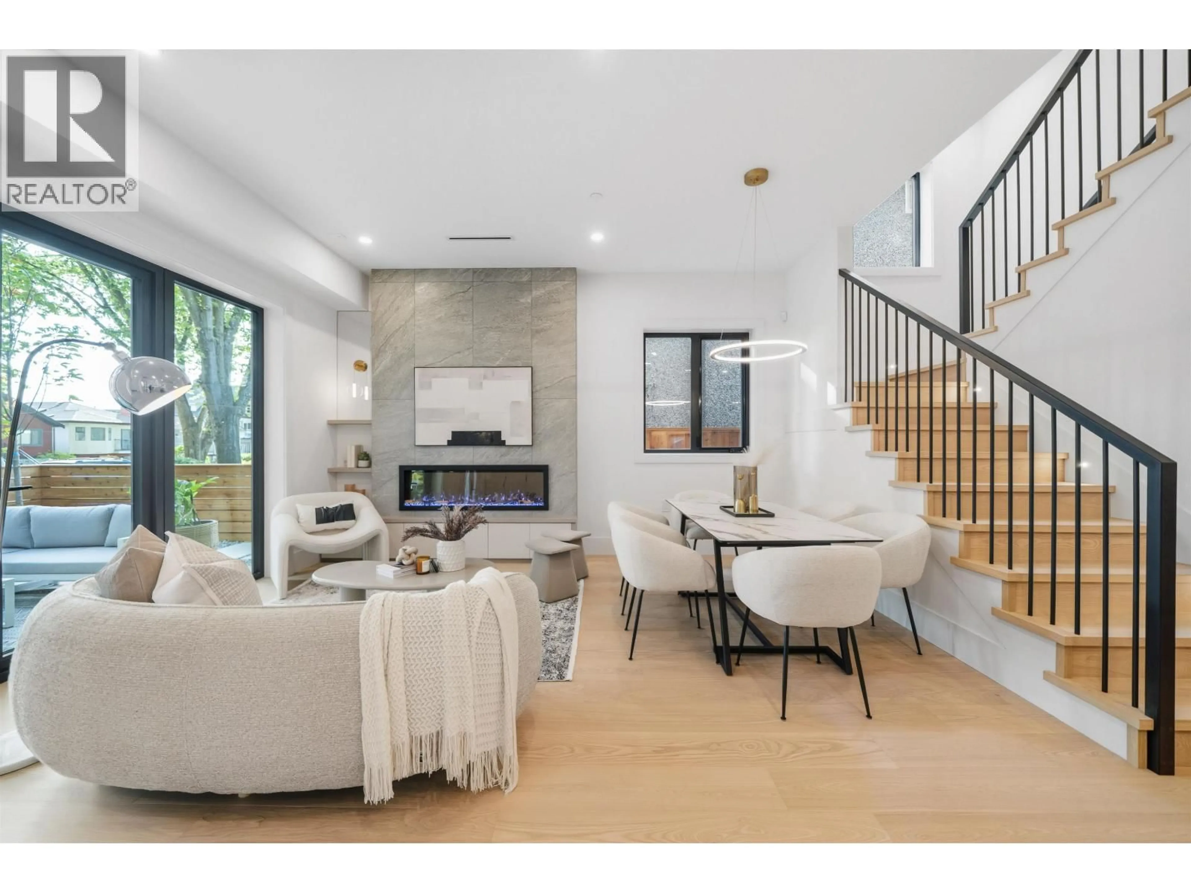 Living room with furniture, unknown for 2493 ETON STREET, Vancouver British Columbia V5K1J6