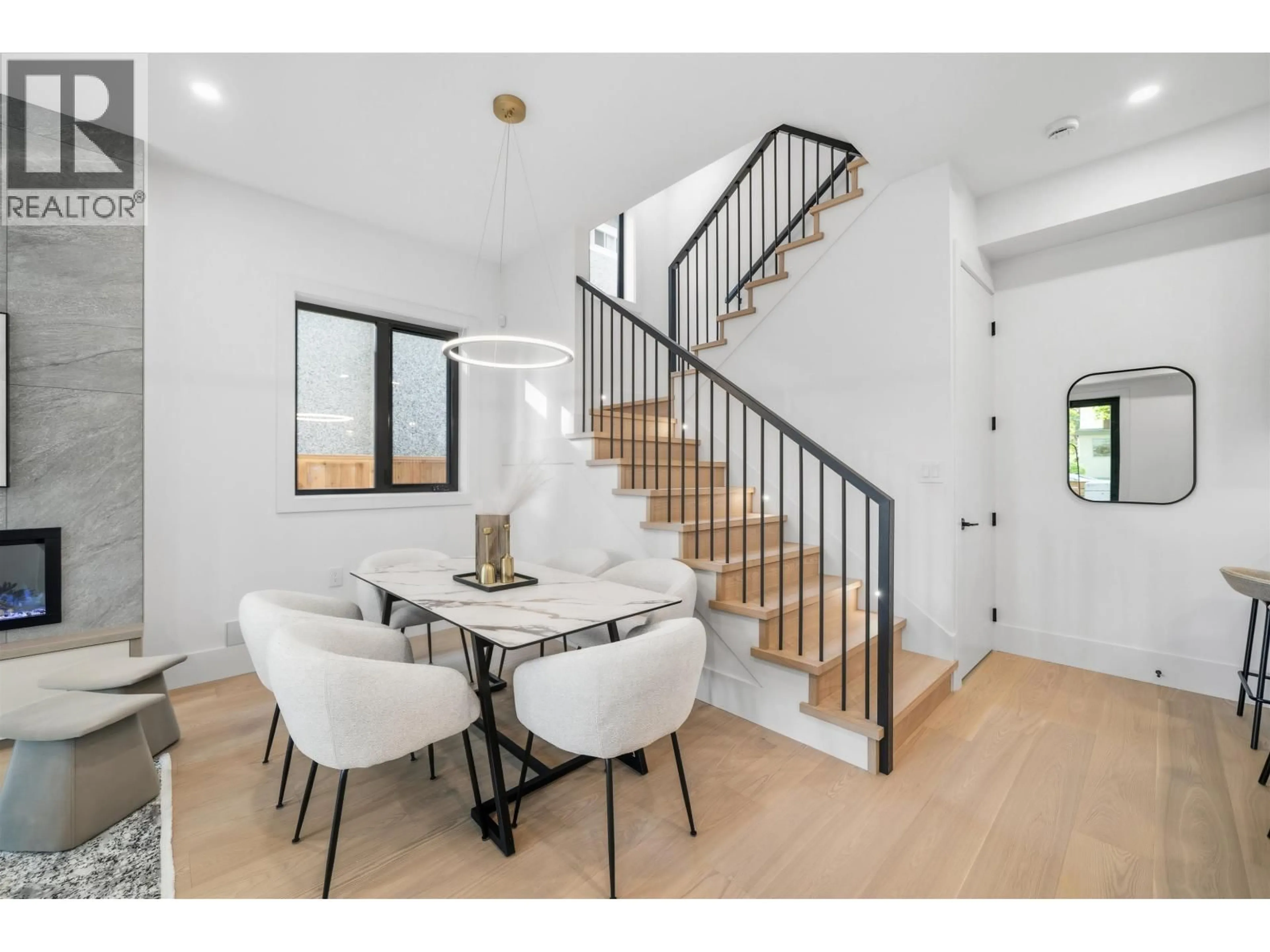 Unknown for 2493 ETON STREET, Vancouver British Columbia V5K1J6