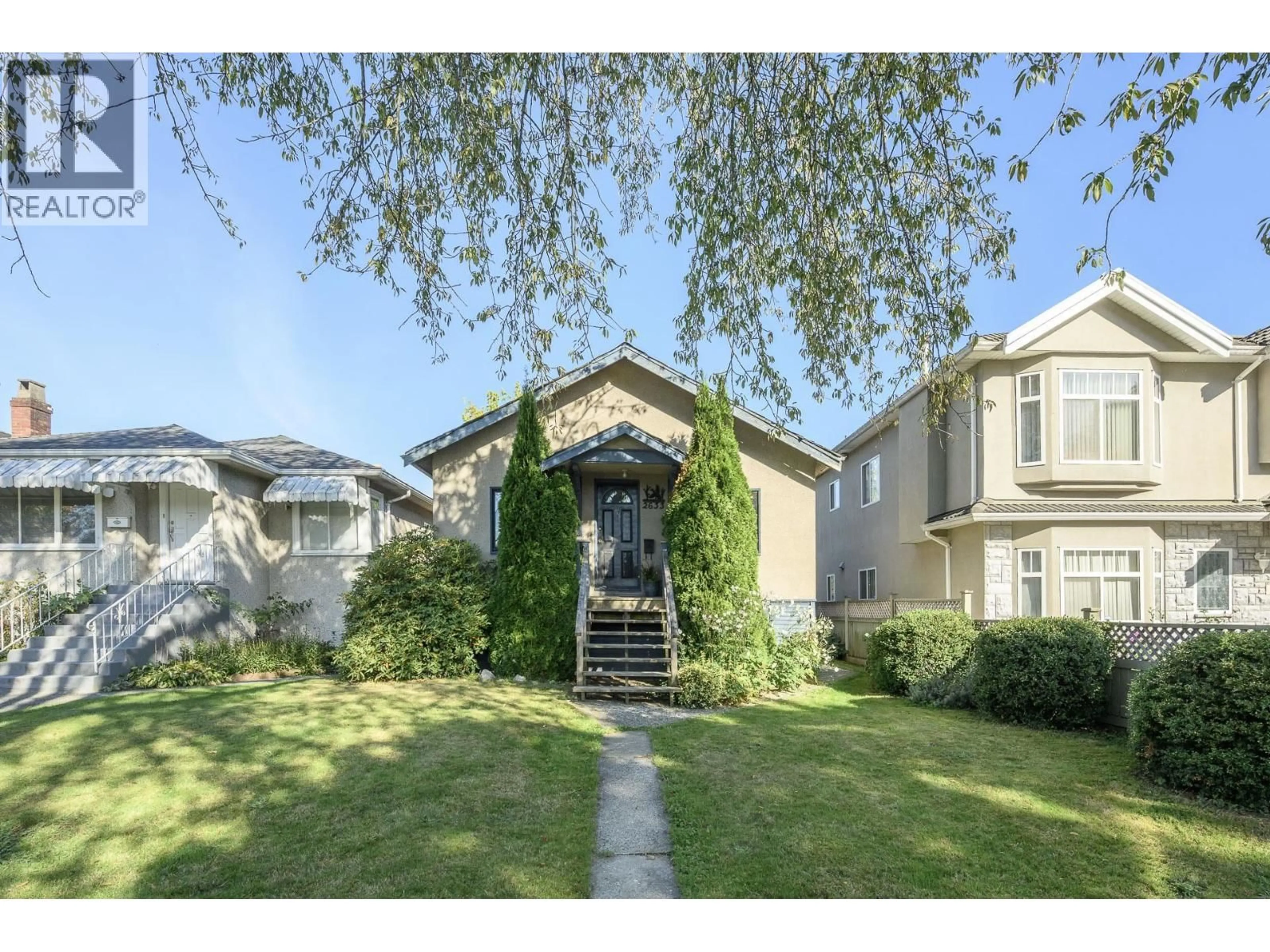 Unknown for 2633 VENABLES STREET, Vancouver British Columbia V5K2R4