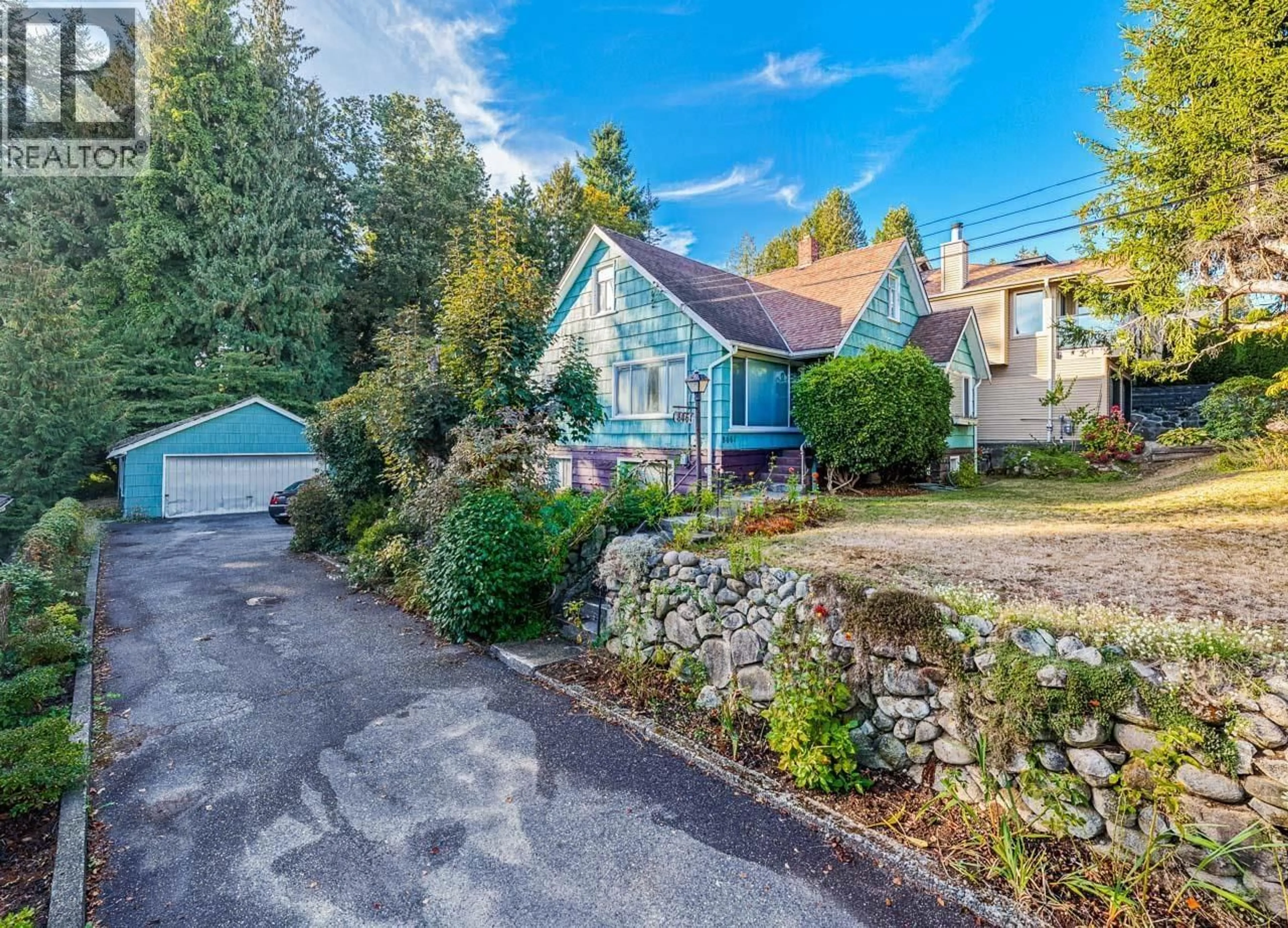 A pic from outside/outdoor area/front of a property/back of a property/a pic from drone, street for 8061 MCGREGOR AVENUE, Burnaby British Columbia V5J4H7