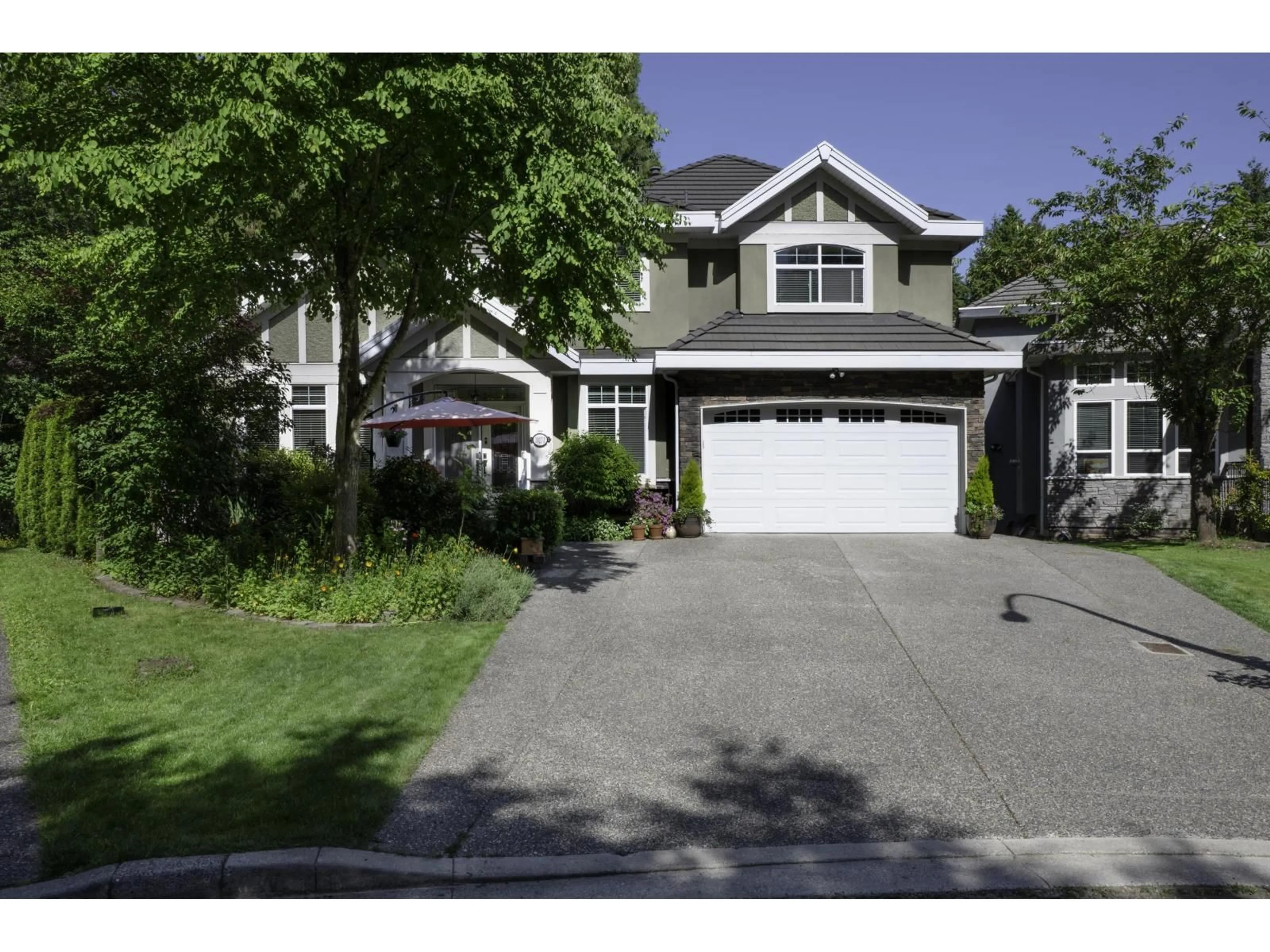 Home with vinyl exterior material, street for 10172 159, Surrey British Columbia V4N5R5