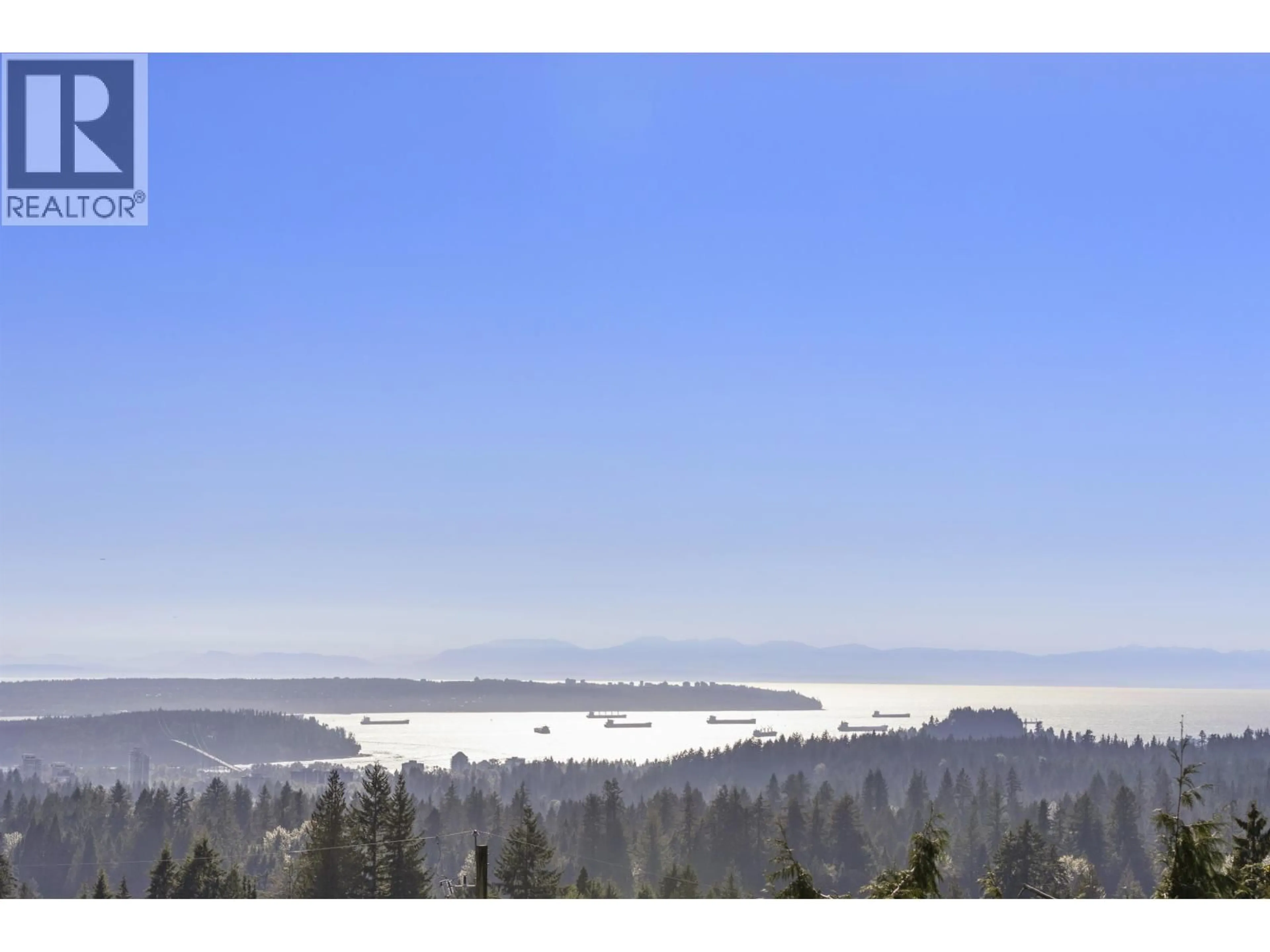 Blurry image for 637 ALPINE COURT, North Vancouver British Columbia V7R2L7
