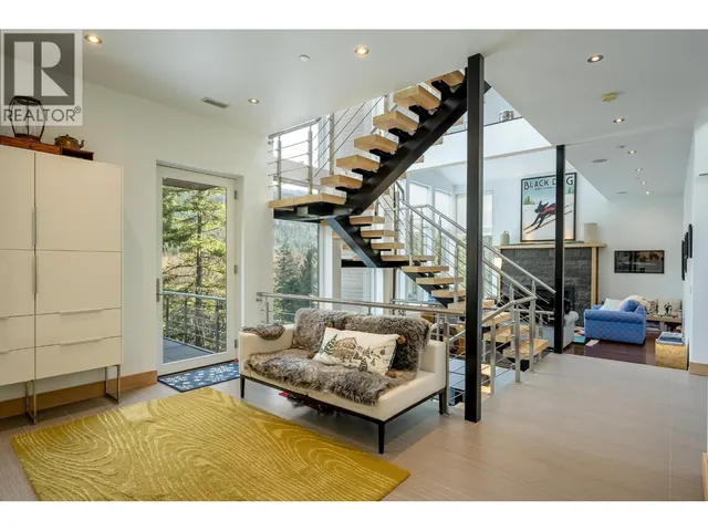 5221 JORDAN LANE, Whistler 5