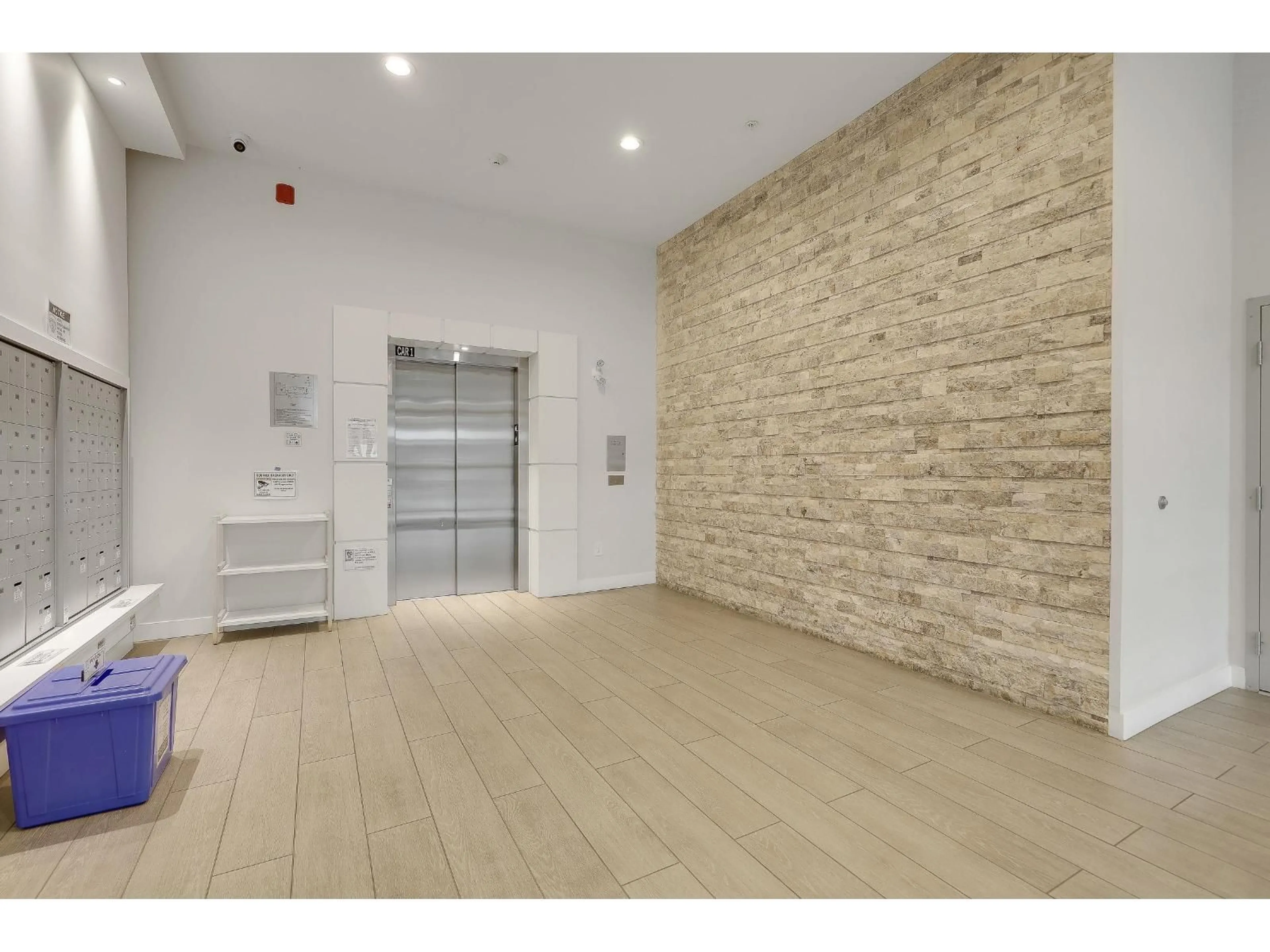 Indoor foyer for 208 - 18811 72, Surrey British Columbia V4N6W7