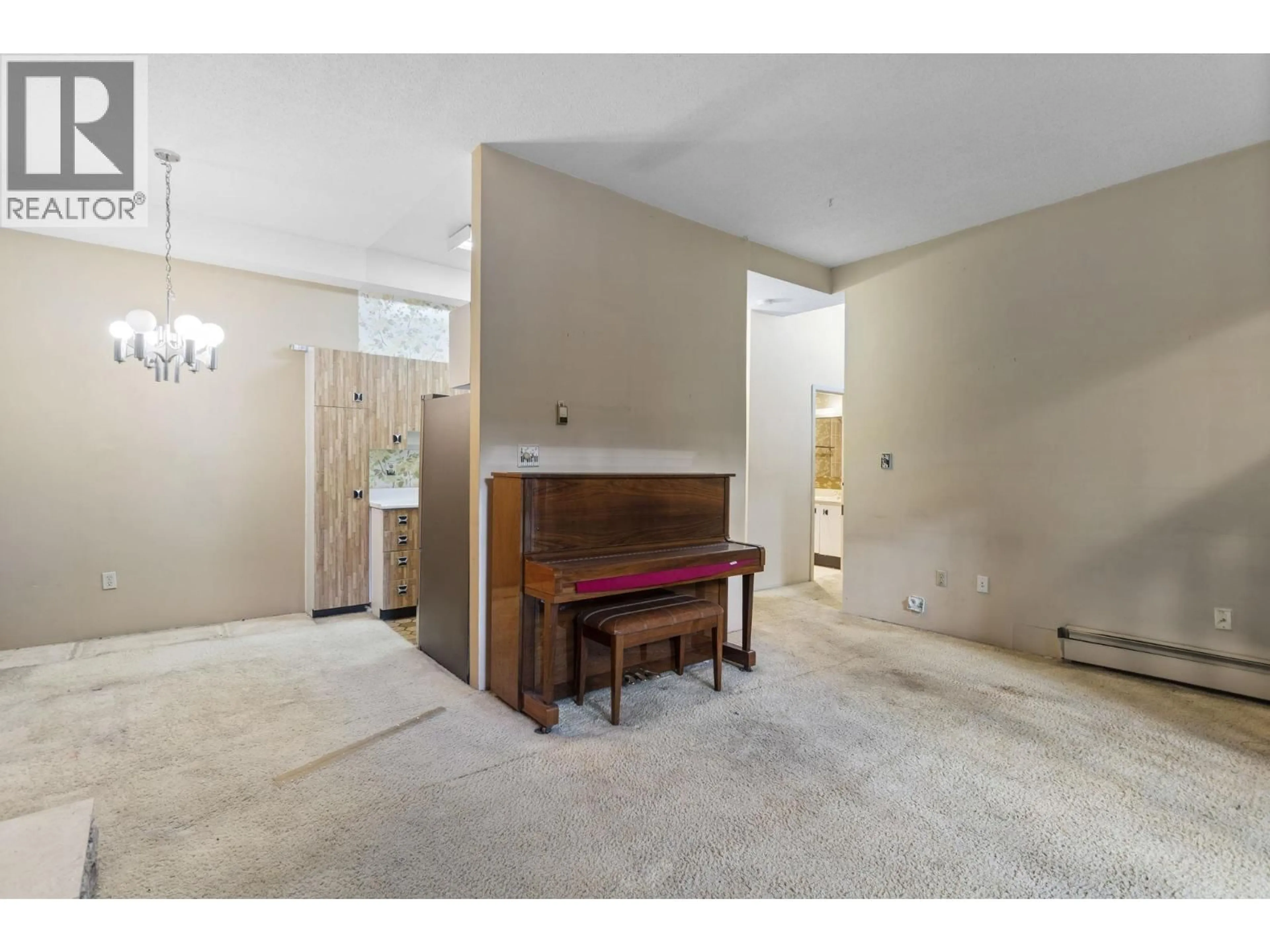 A pic of a room for 204 - 1345 15TH AVENUE, Vancouver British Columbia V6H3R3