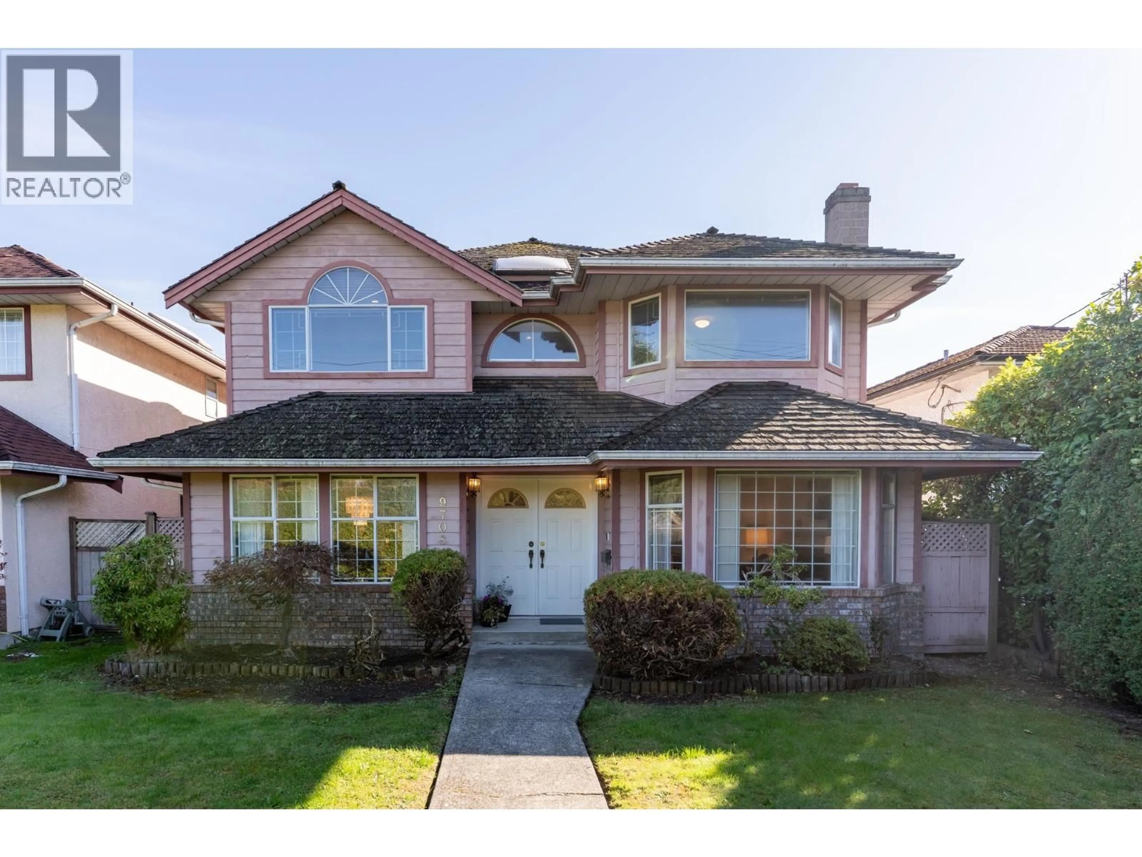 Home with vinyl exterior material, street for 9708 RAILWAY AVENUE, Richmond British Columbia V7E2B7