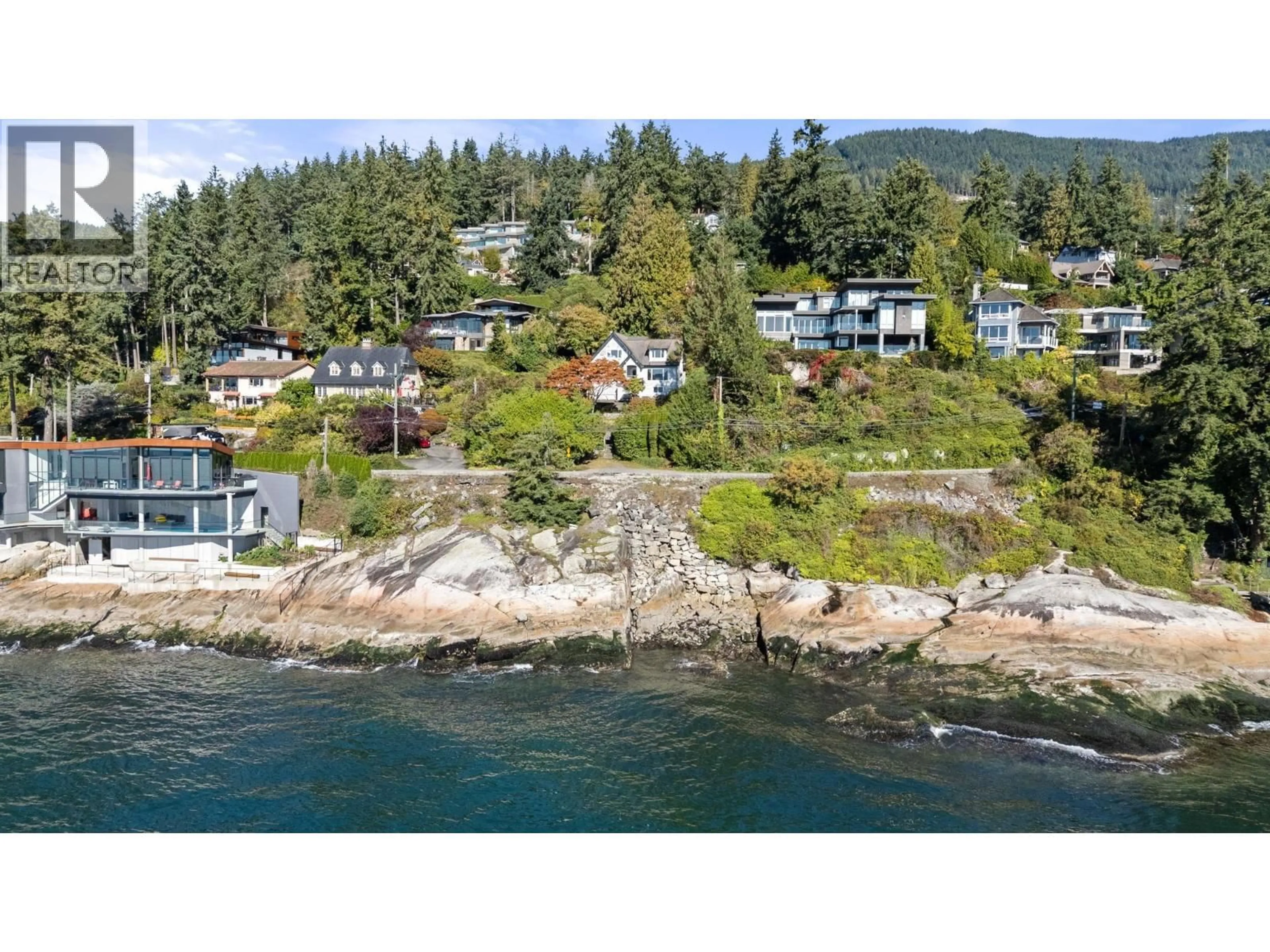 A pic from outside/outdoor area/front of a property/back of a property/a pic from drone, water/lake/river/ocean view for 3721 SUNSET LANE, West Vancouver British Columbia V7V1N3
