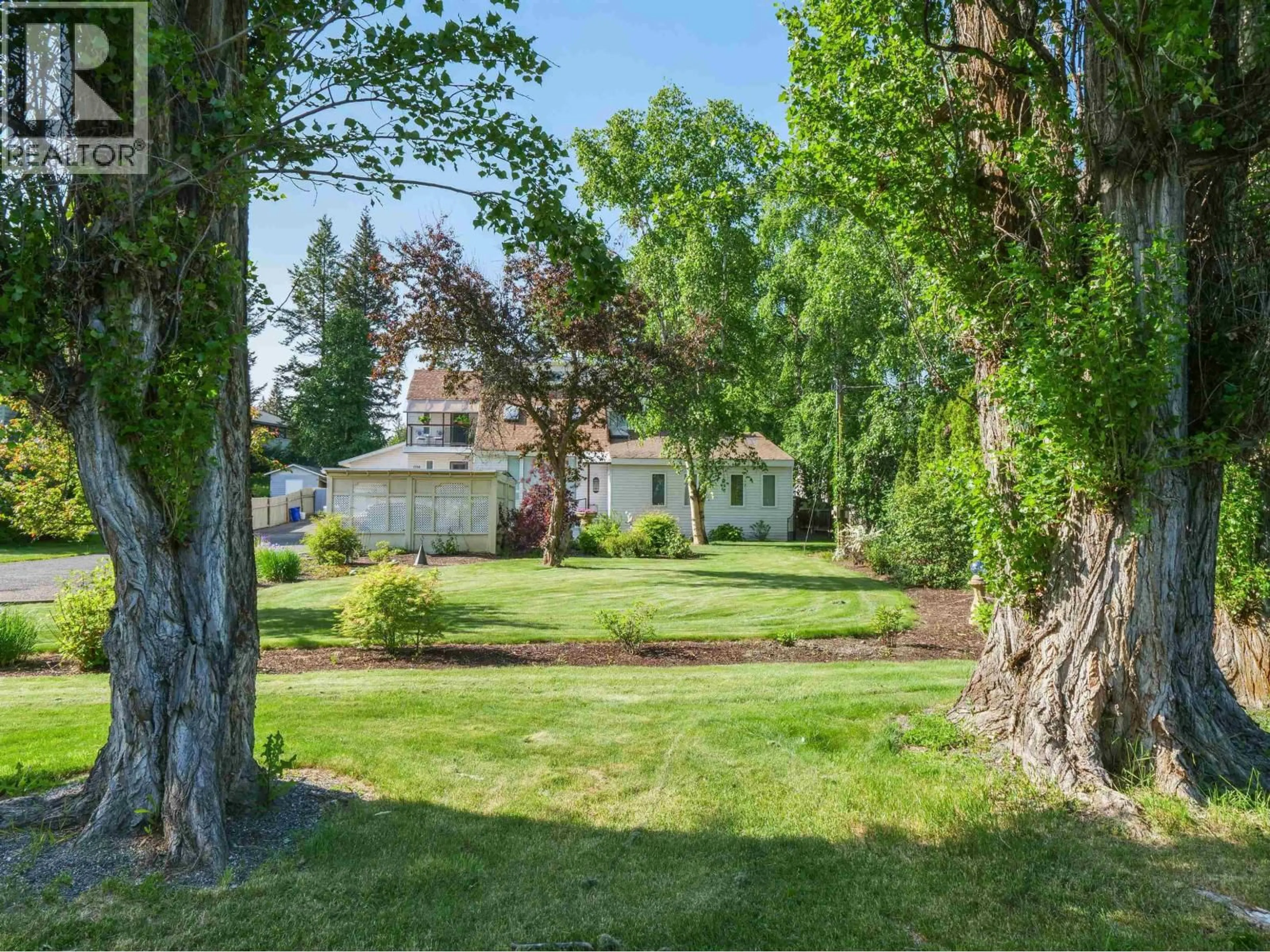 A pic from outside/outdoor area/front of a property/back of a property/a pic from drone, unknown for 1750 BEACH CRESCENT, Quesnel British Columbia V2J4J6