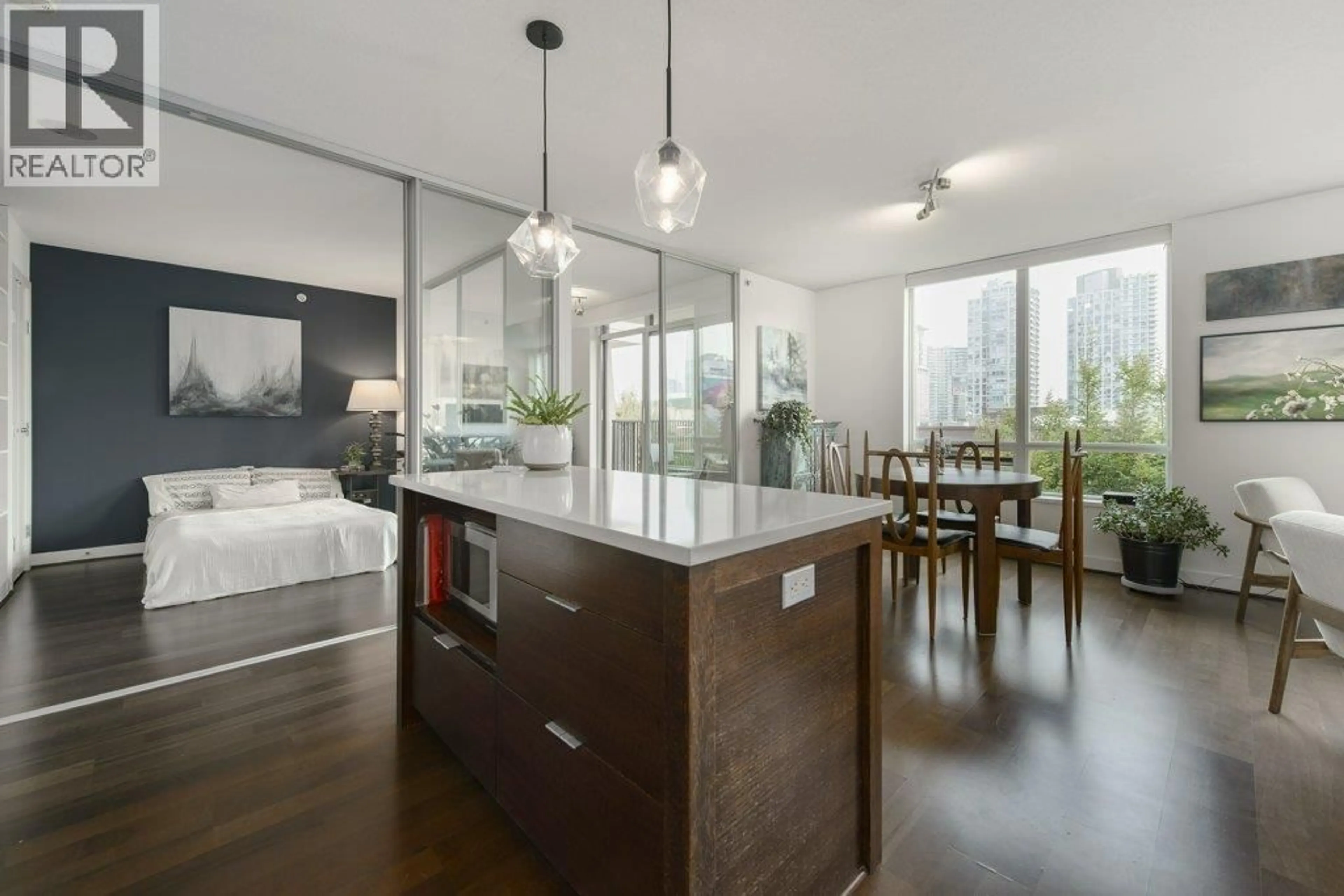 Contemporary kitchen, unknown for 503 - 1055 HOMER STREET, Vancouver British Columbia V6B1G3