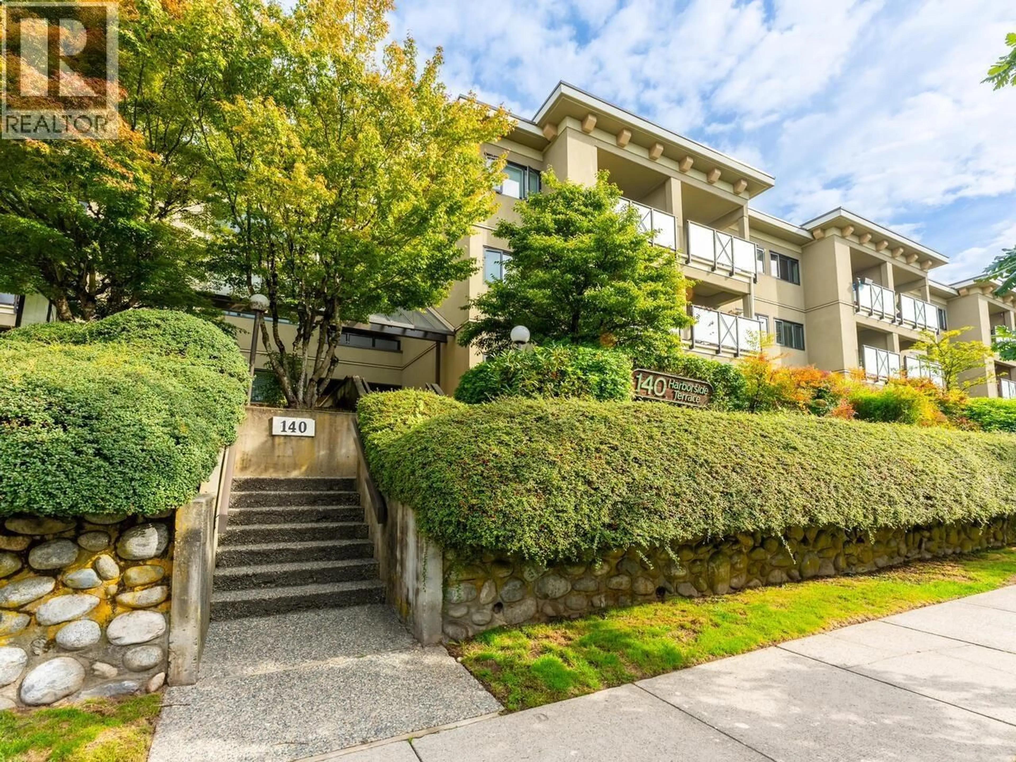 Unknown for 216 - 140 4TH STREET, North Vancouver British Columbia V7L4R1