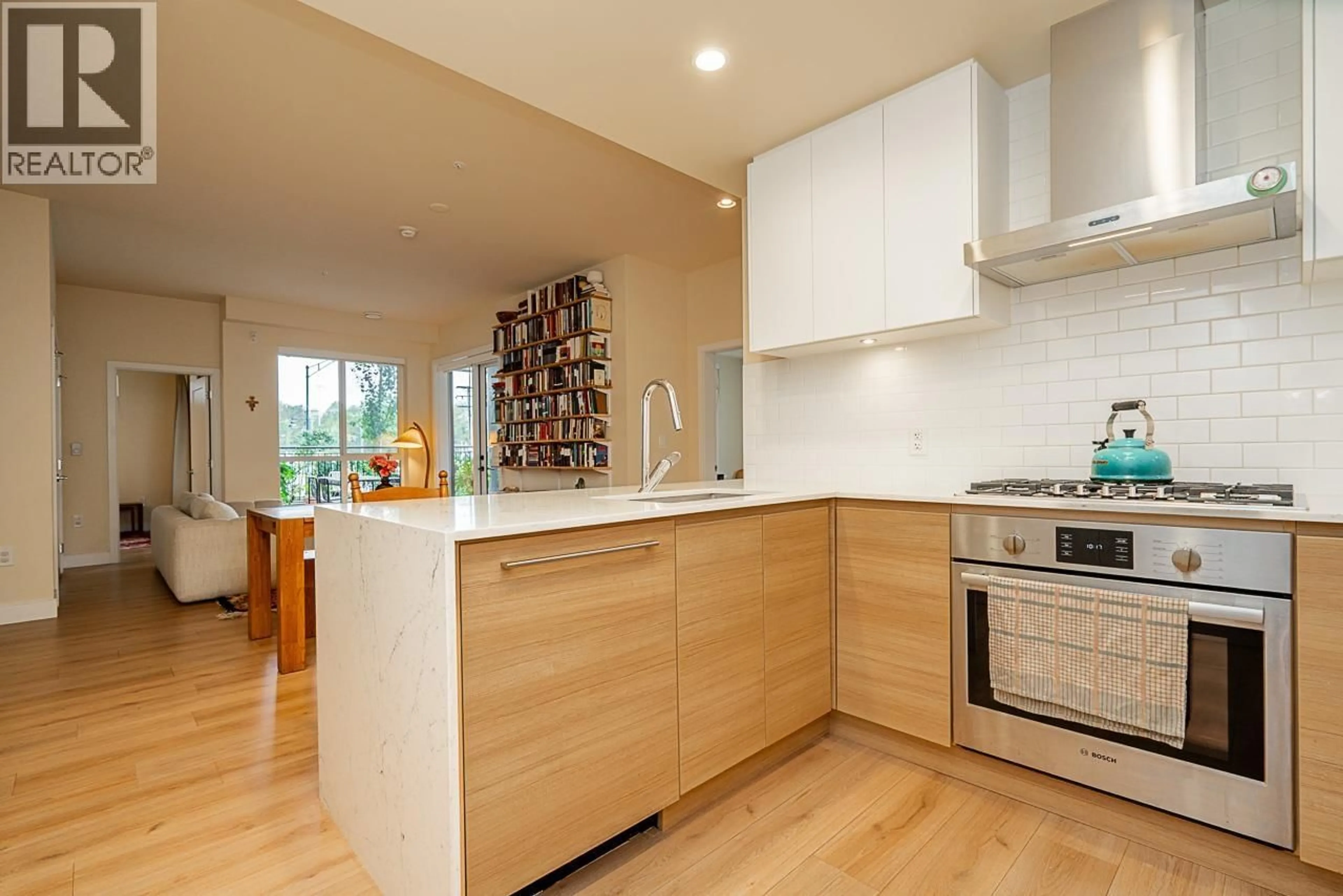 Contemporary kitchen, unknown for 112 - 55 KLAHANIE DRIVE, Port Moody British Columbia V3H0M9