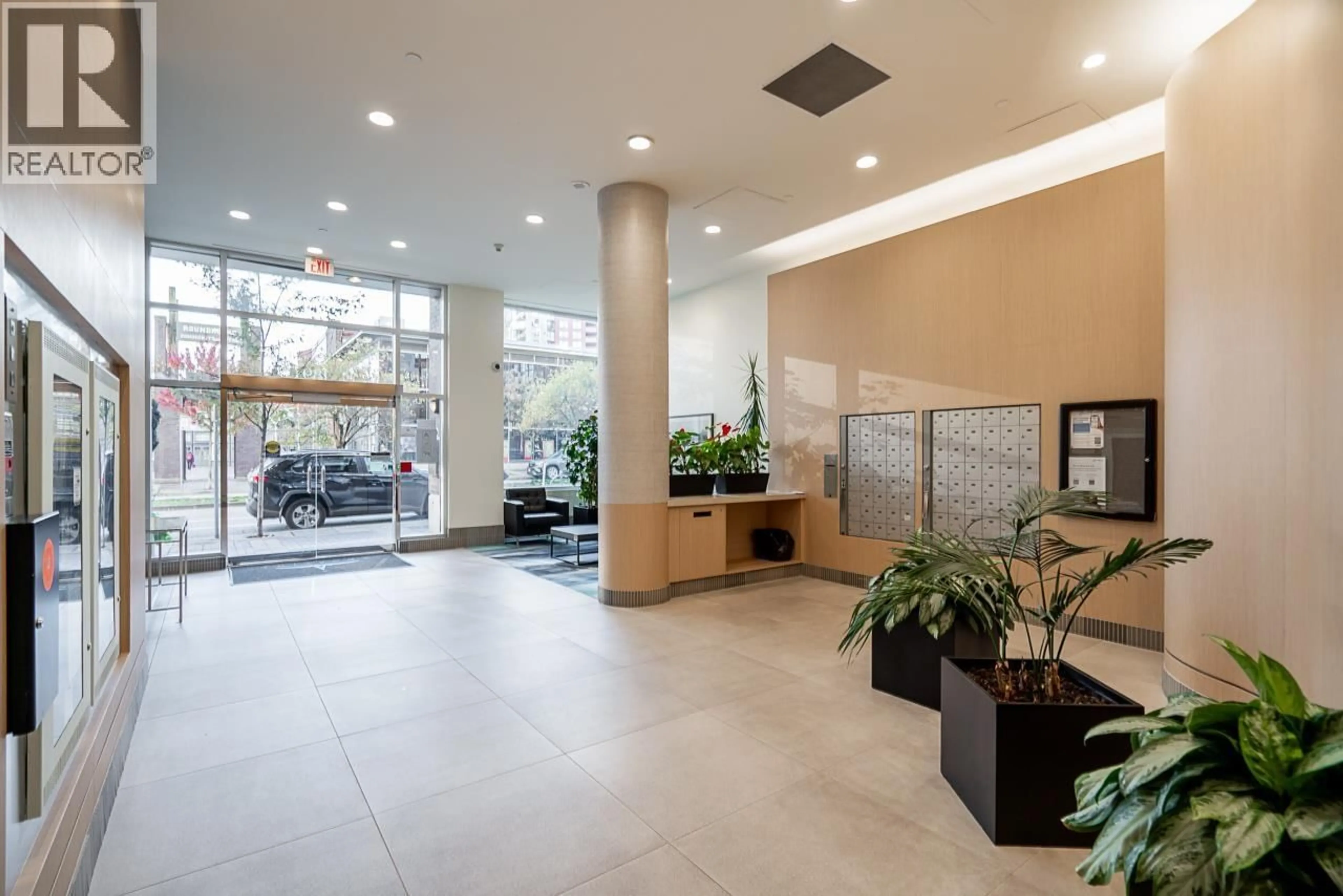 Lobby for 906 - 189 DAVIE STREET, Vancouver British Columbia V6Z2X9