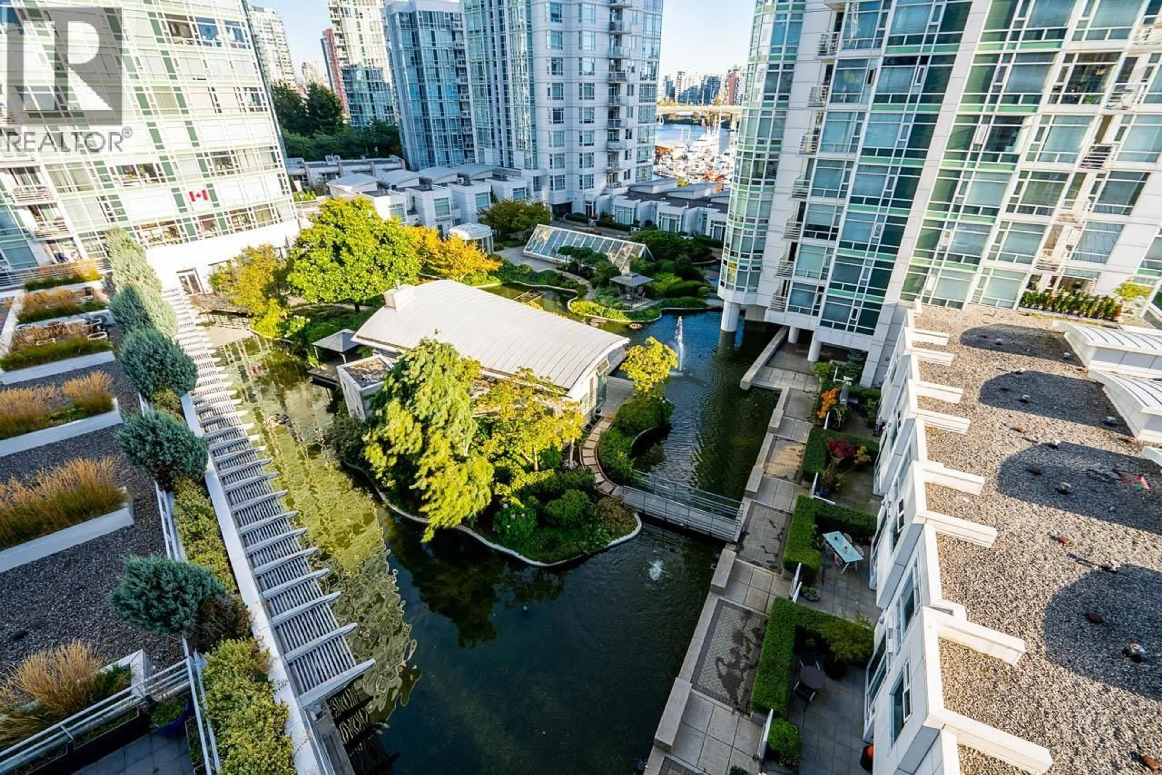 A pic from outside/outdoor area/front of a property/back of a property/a pic from drone, city buildings view from balcony for 906 - 189 DAVIE STREET, Vancouver British Columbia V6Z2X9
