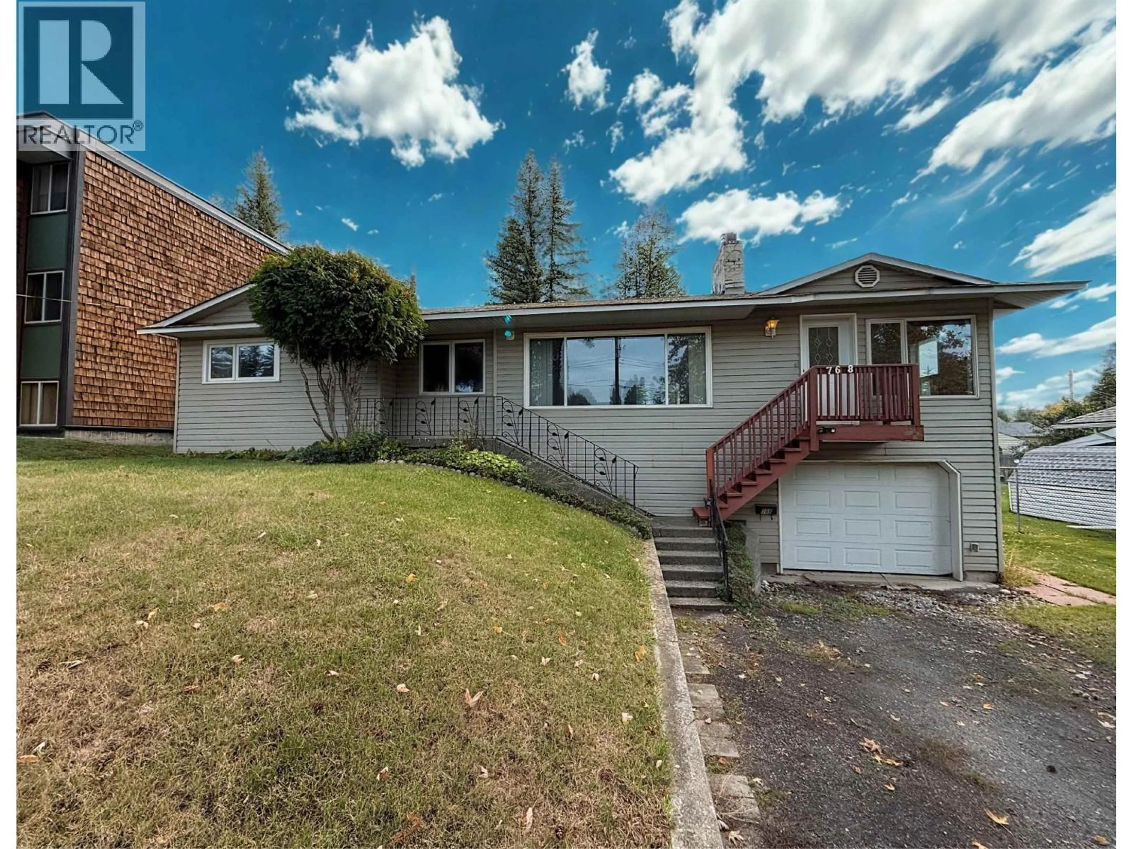 Home with vinyl exterior material, street for 768 VAUGHAN STREET, Quesnel British Columbia V2J2T5