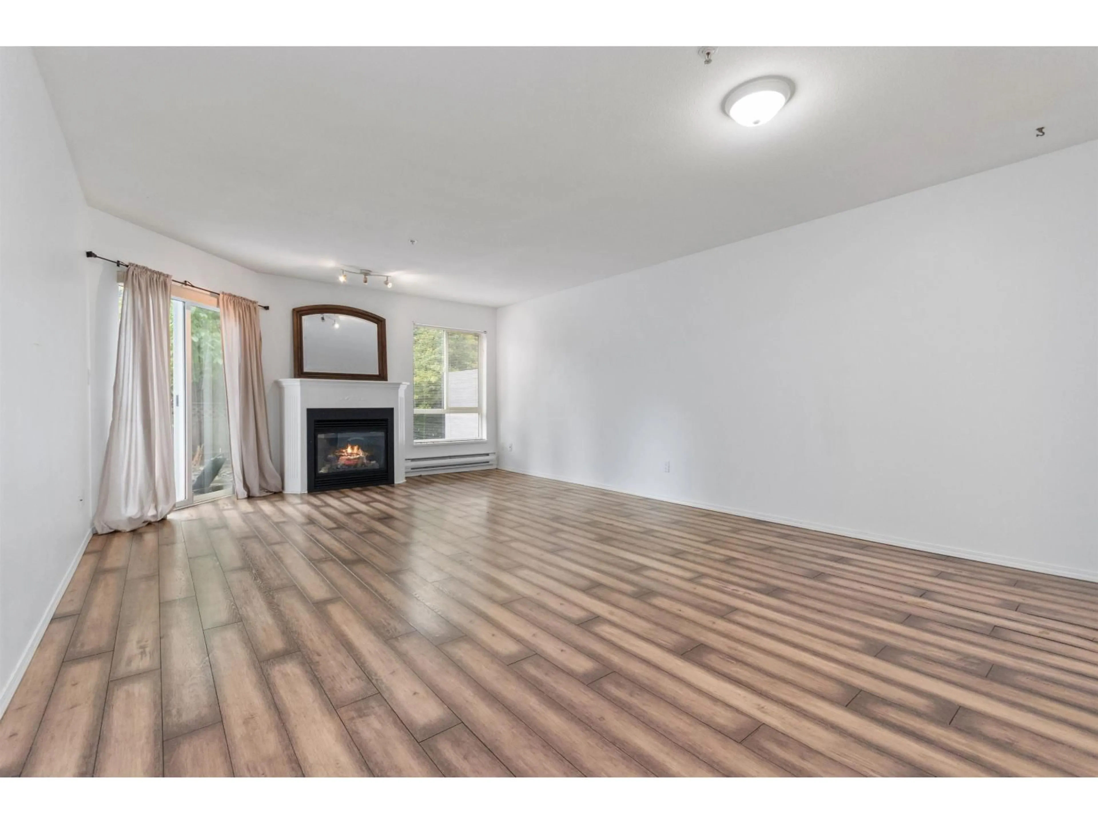 A pic of a room for 103 - 31831 PEARDONVILLE, Abbotsford British Columbia V2T1L5