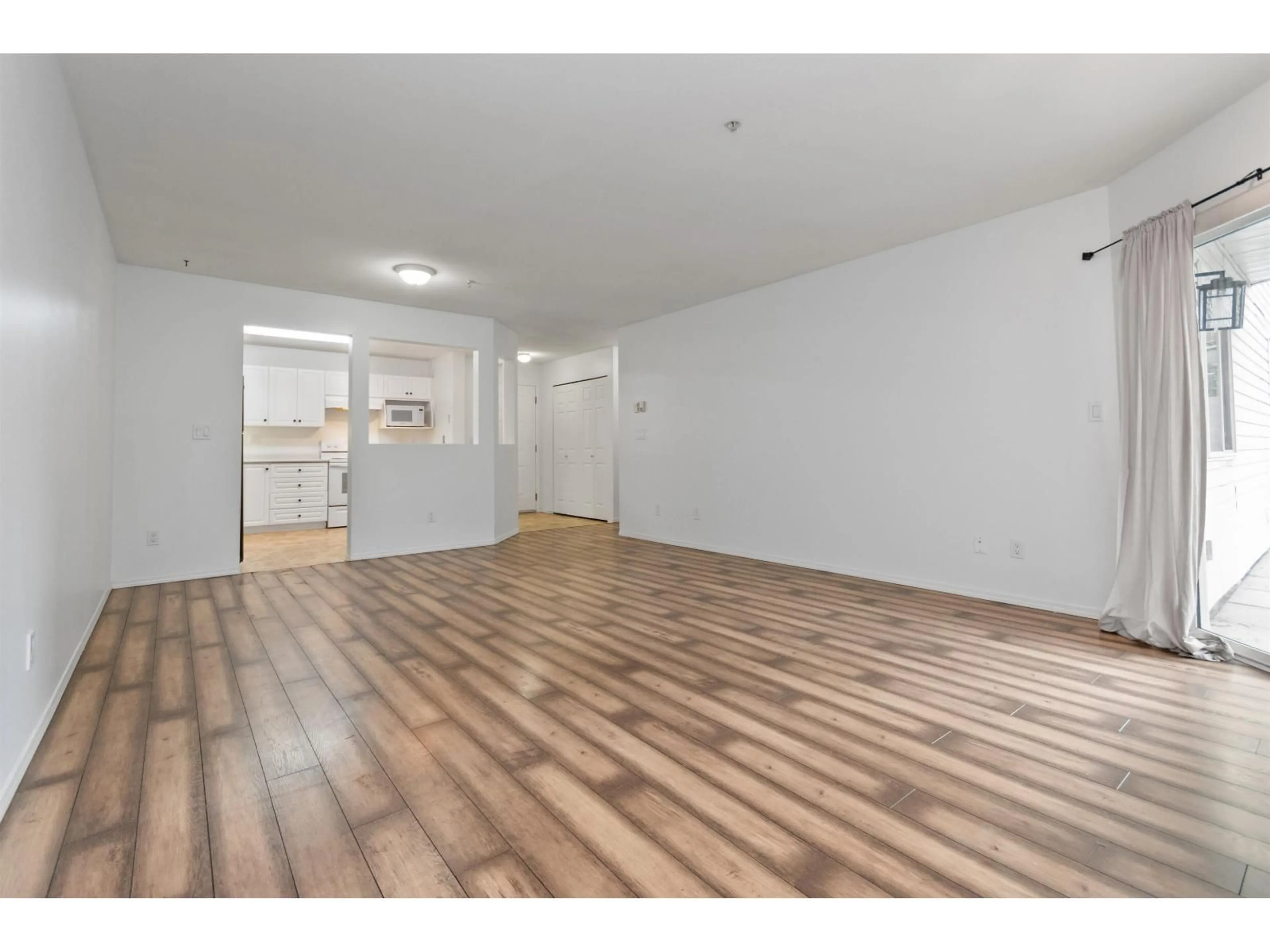 A pic of a room for 103 - 31831 PEARDONVILLE, Abbotsford British Columbia V2T1L5