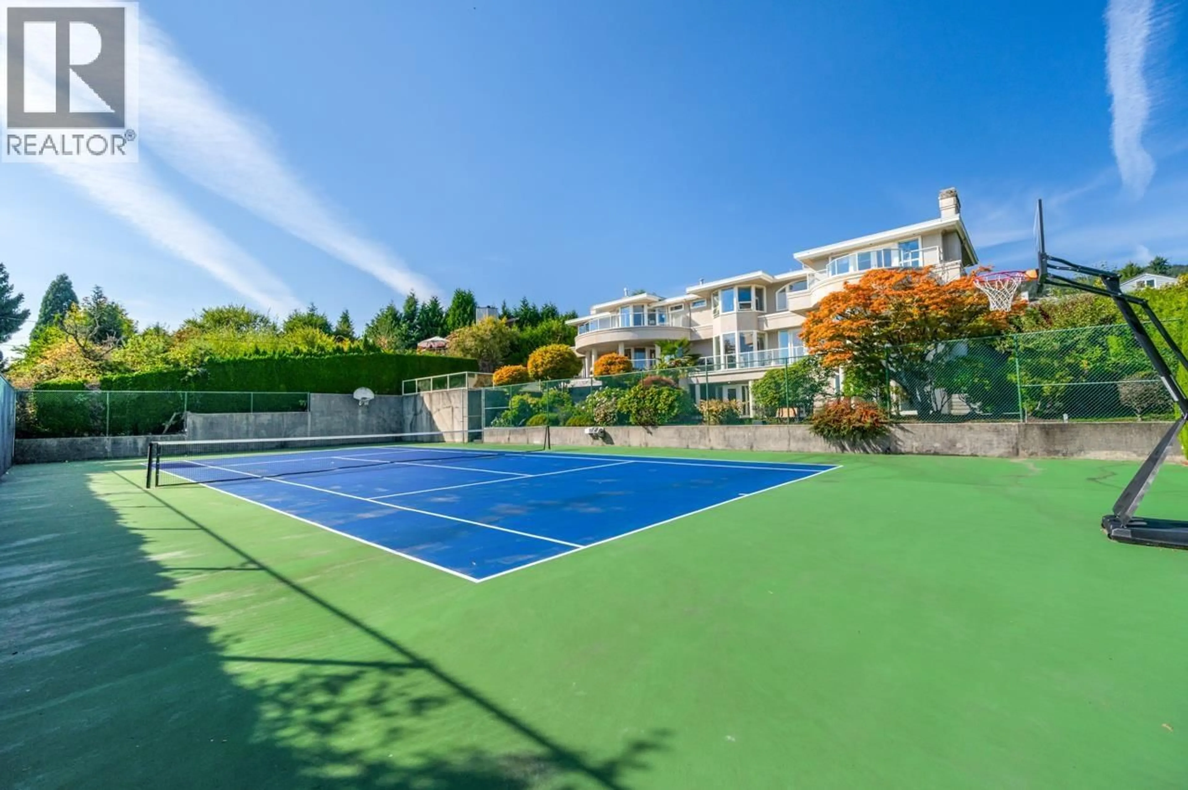 Pool for 620 KNOCKMAROON ROAD, West Vancouver British Columbia V7S1R6