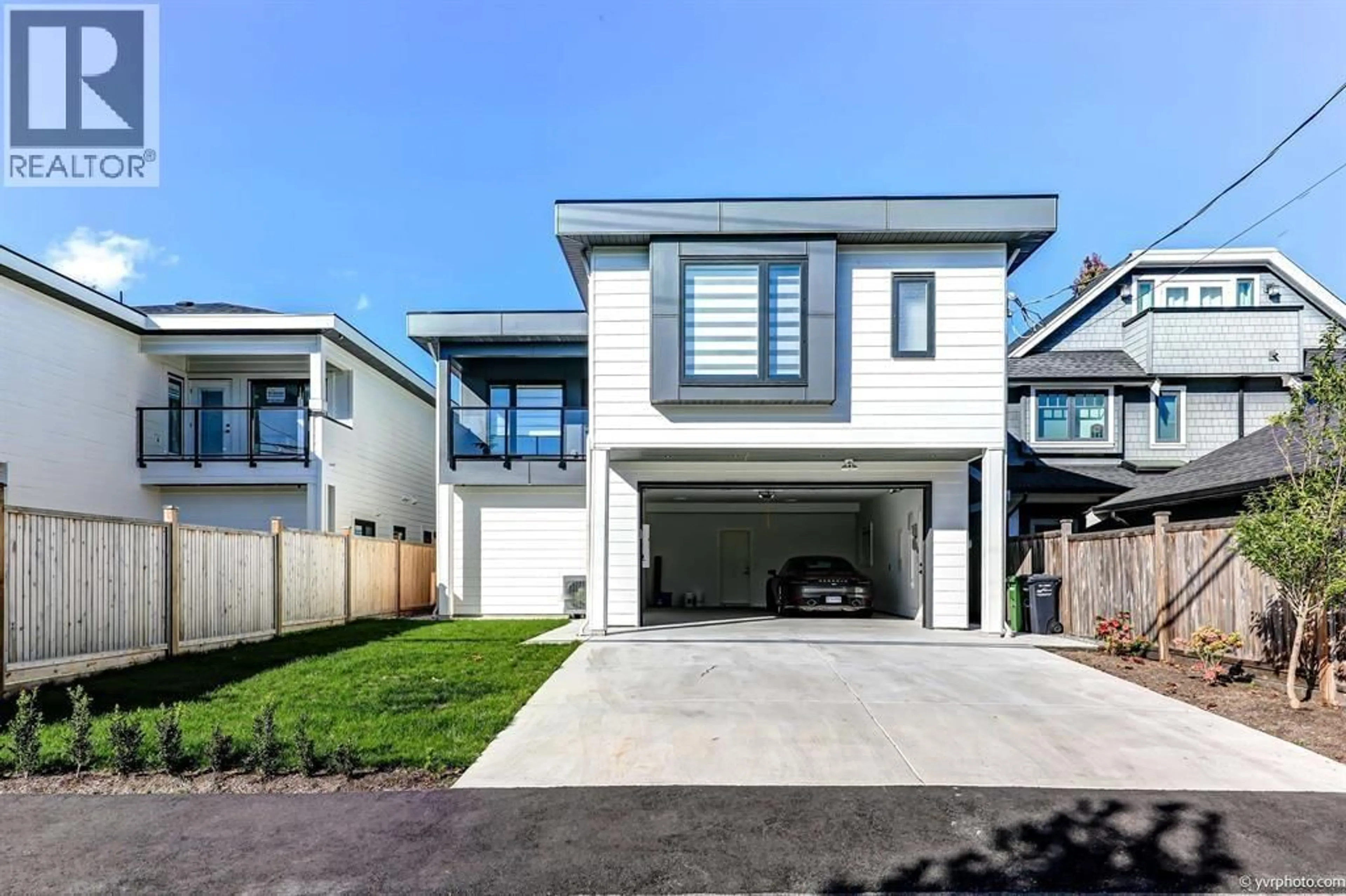 Home with vinyl exterior material, street for 11308 WILLIAMS ROAD, Richmond British Columbia V7A1J1