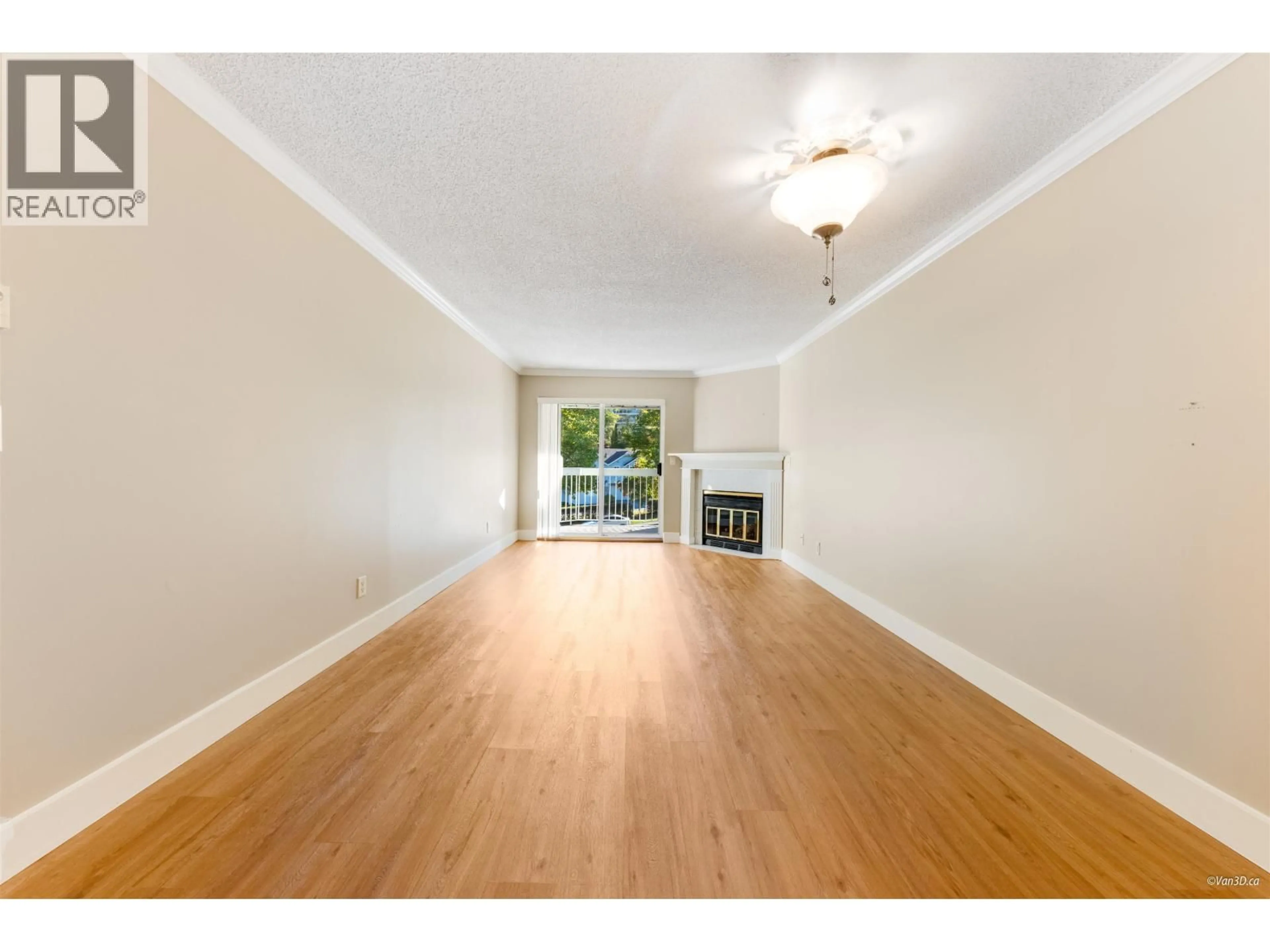 A pic of a room for 301 - 22514 116 AVENUE, Maple Ridge British Columbia V2X0N8