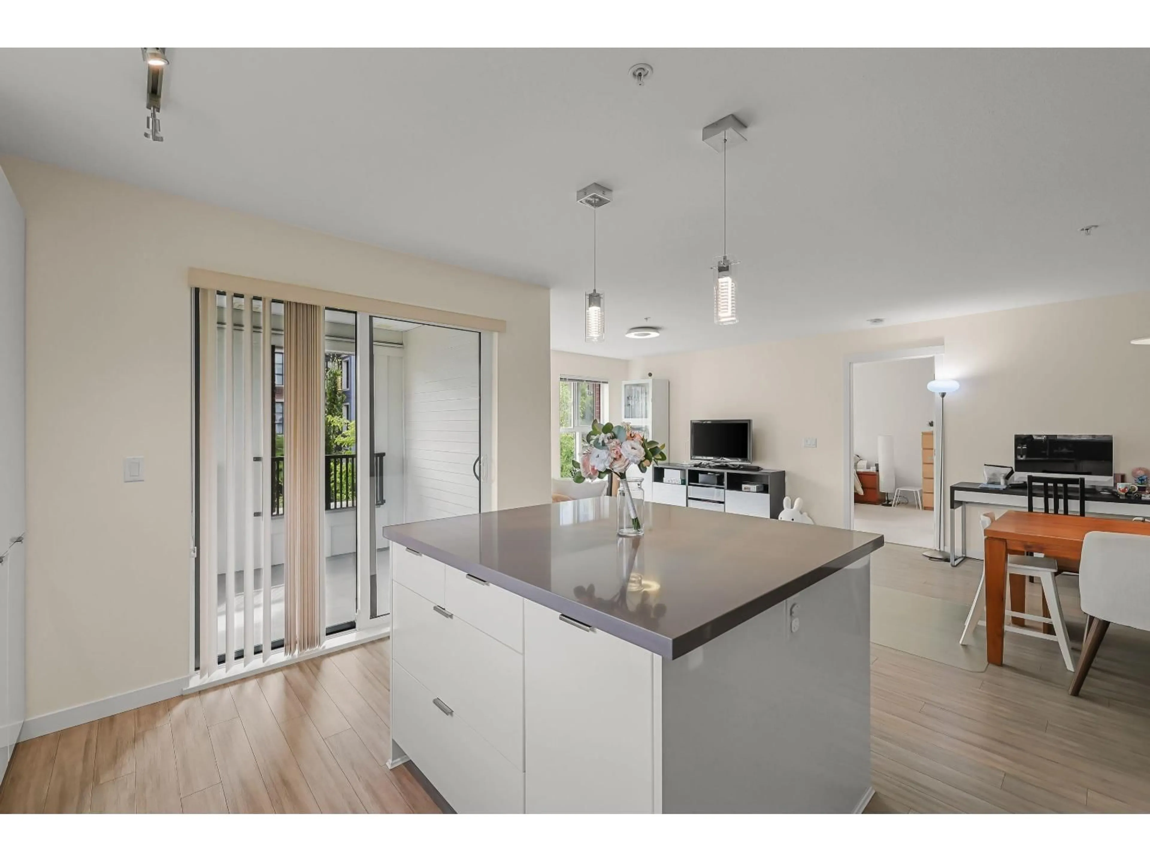 Open concept kitchen, unknown for 202 - 3323 151, Surrey British Columbia V3Z0L3