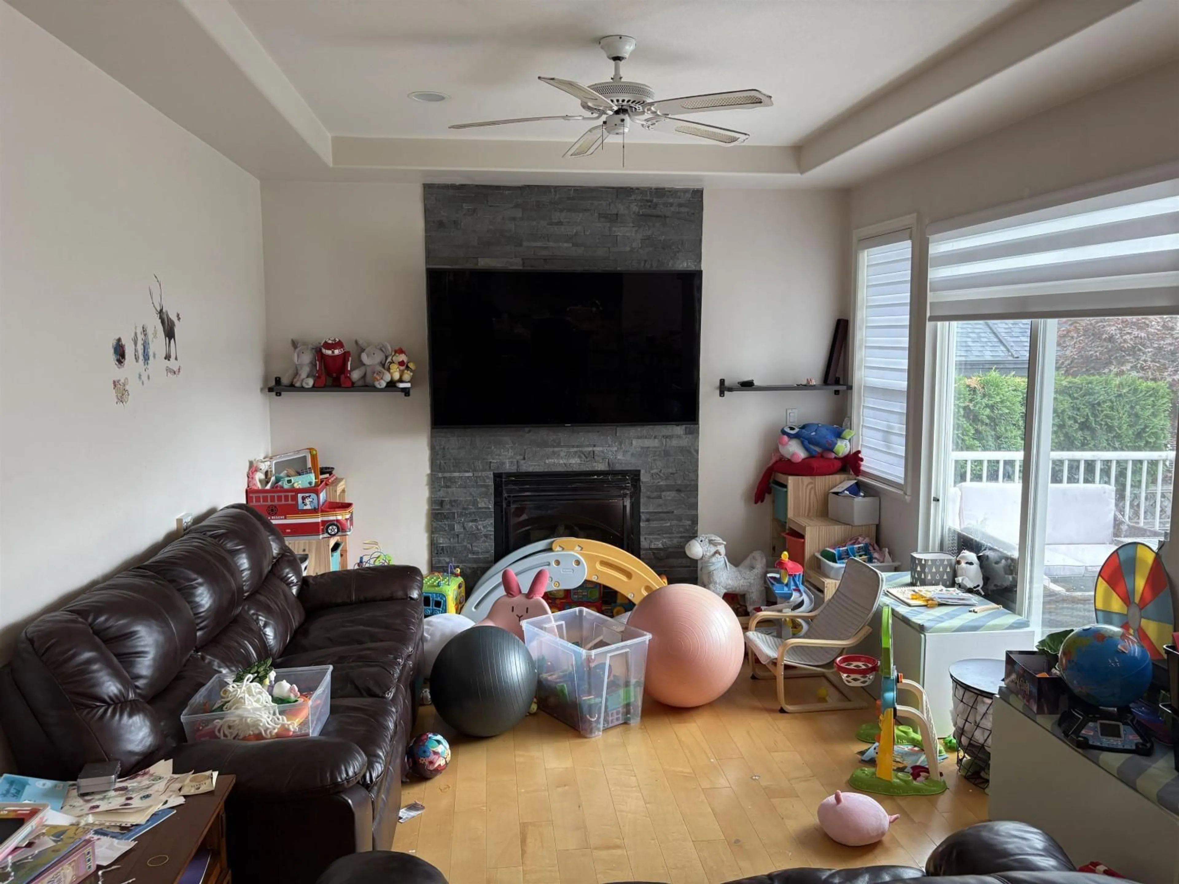 A pic of a room for 10476 169A, Surrey British Columbia V4N3L9