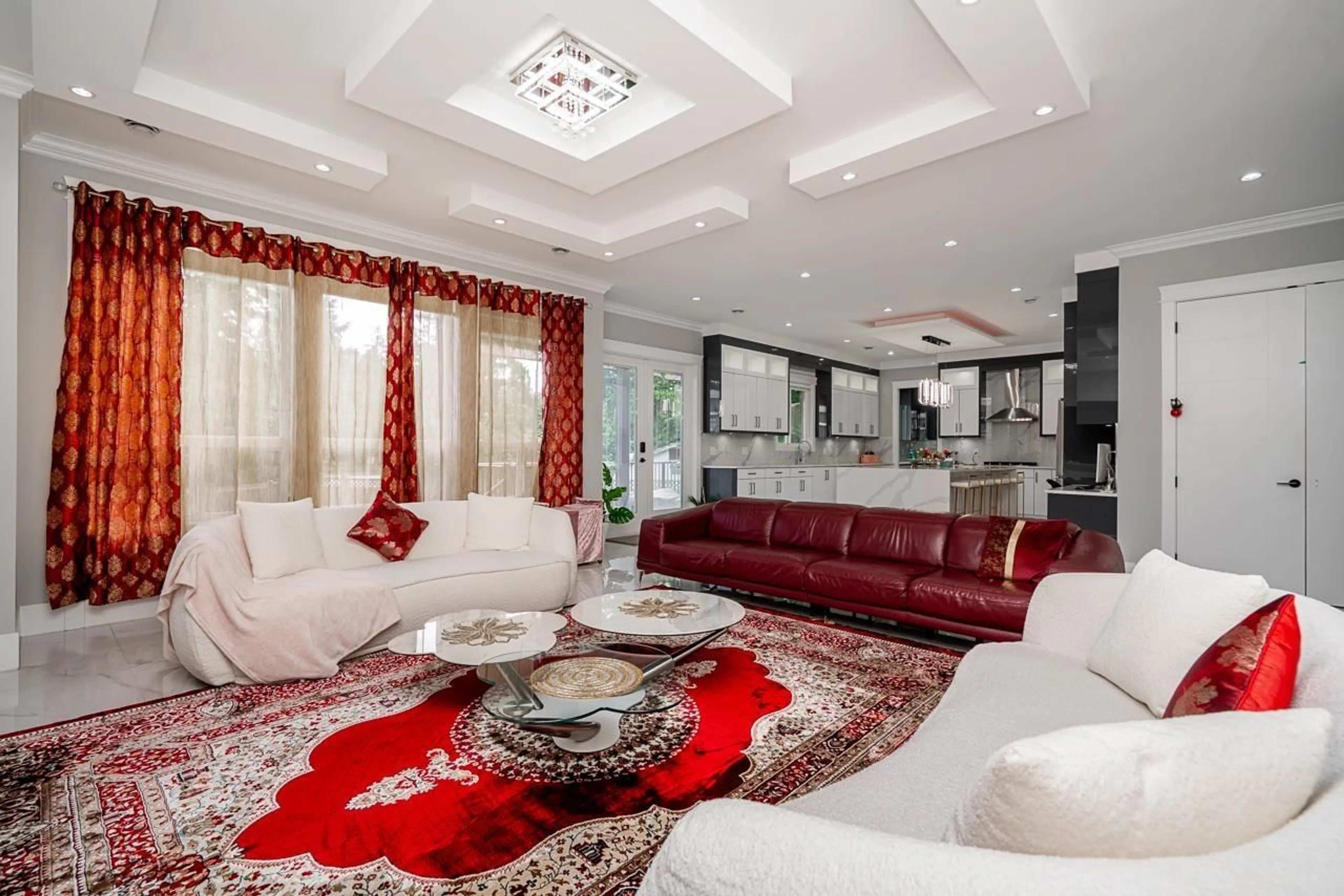 Living room with furniture, carpet floor for 3215 197, Langley British Columbia V3A4T1
