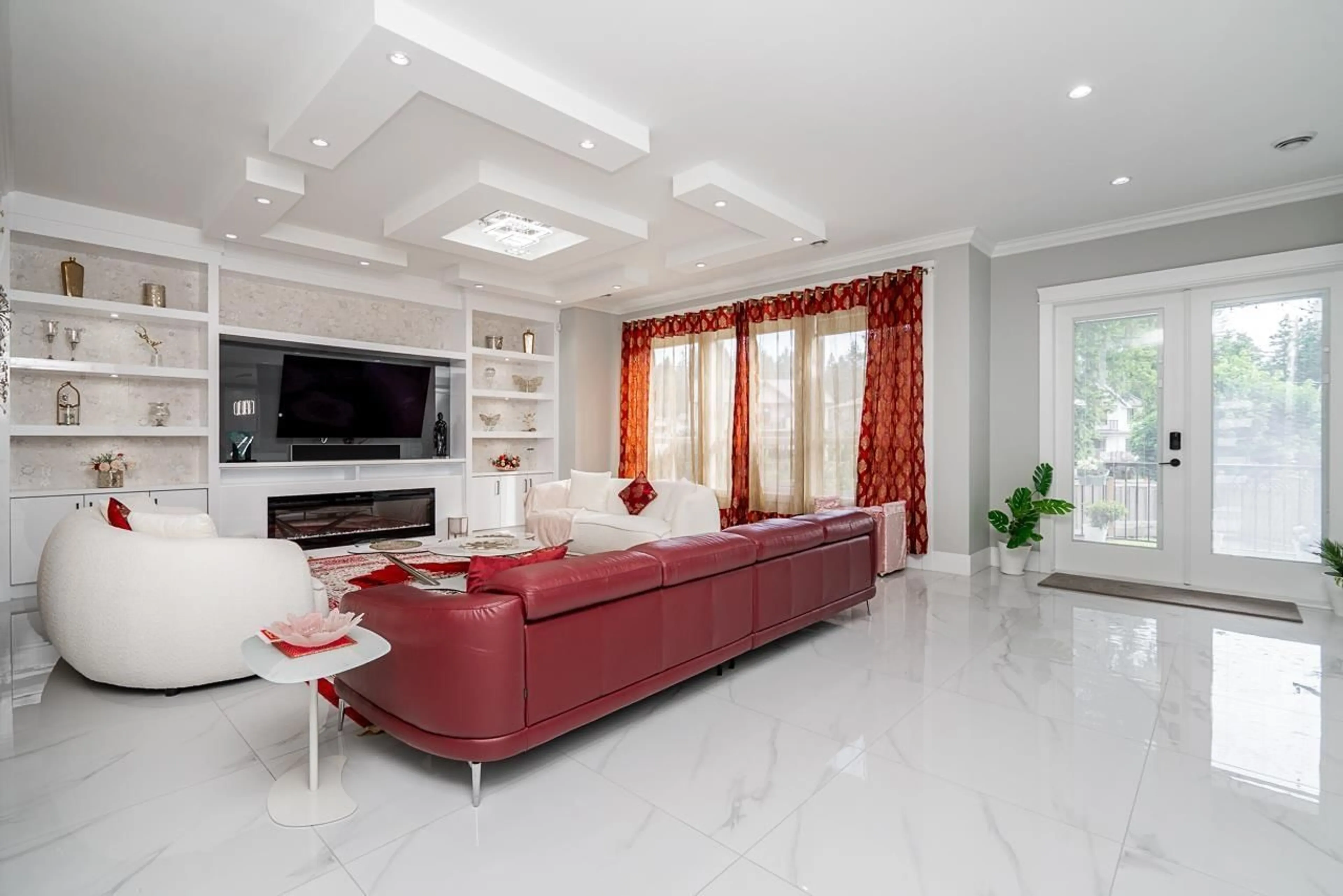 Living room with furniture, ceramic/tile floor for 3215 197, Langley British Columbia V3A4T1