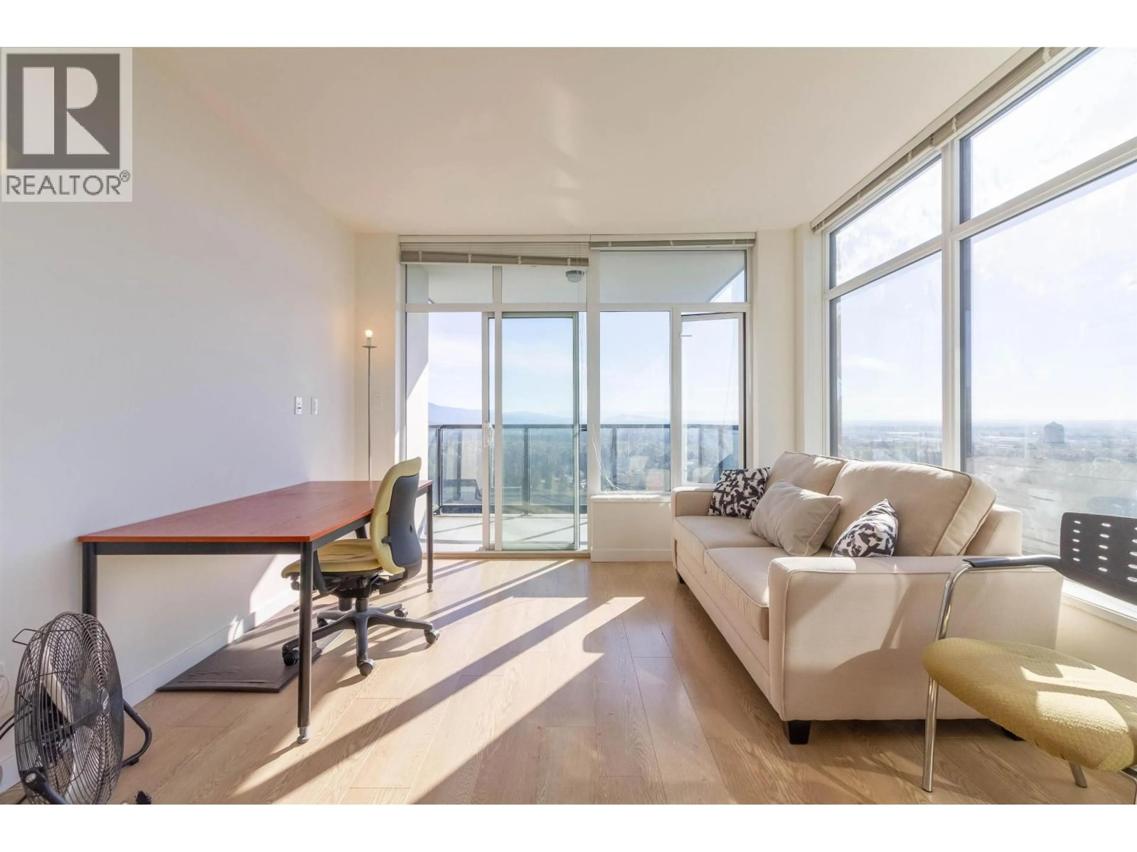 Living room with furniture, wood/laminate floor for 3003 - 3080 LINCOLN AVENUE, Coquitlam British Columbia V3B0L9
