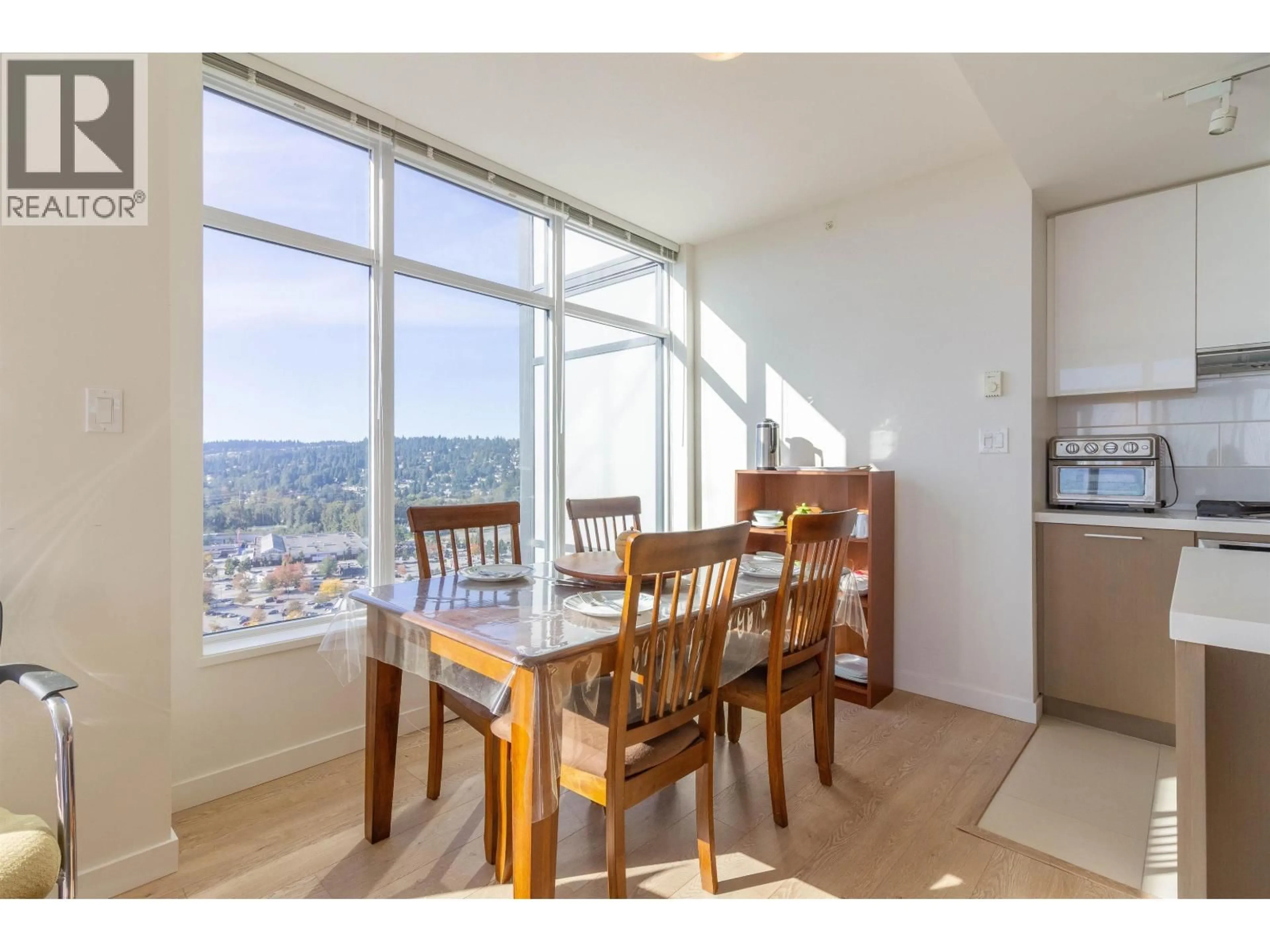 Dining room, wood/laminate floor for 3003 - 3080 LINCOLN AVENUE, Coquitlam British Columbia V3B0L9