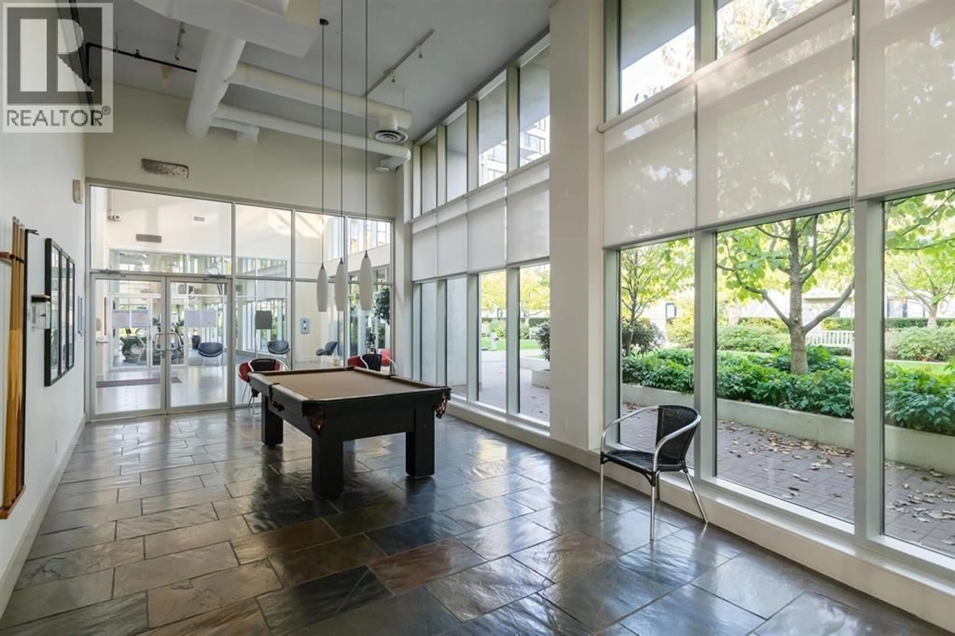 Indoor foyer for 15 - 9180 HEMLOCK DRIVE, Richmond British Columbia V6Y4J5