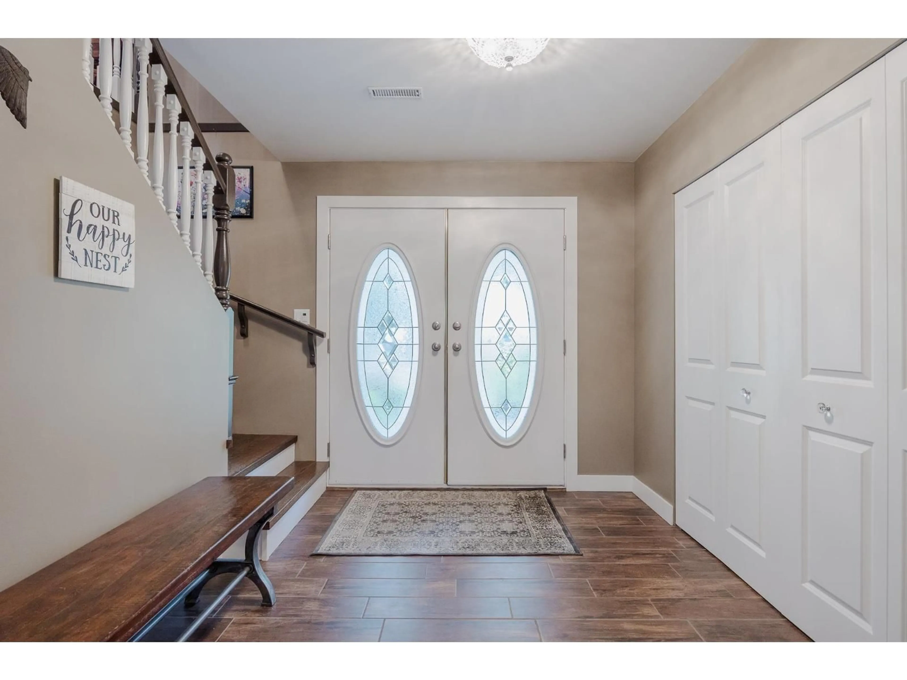 Indoor entryway for 13078 61A, Surrey British Columbia V3X2G8