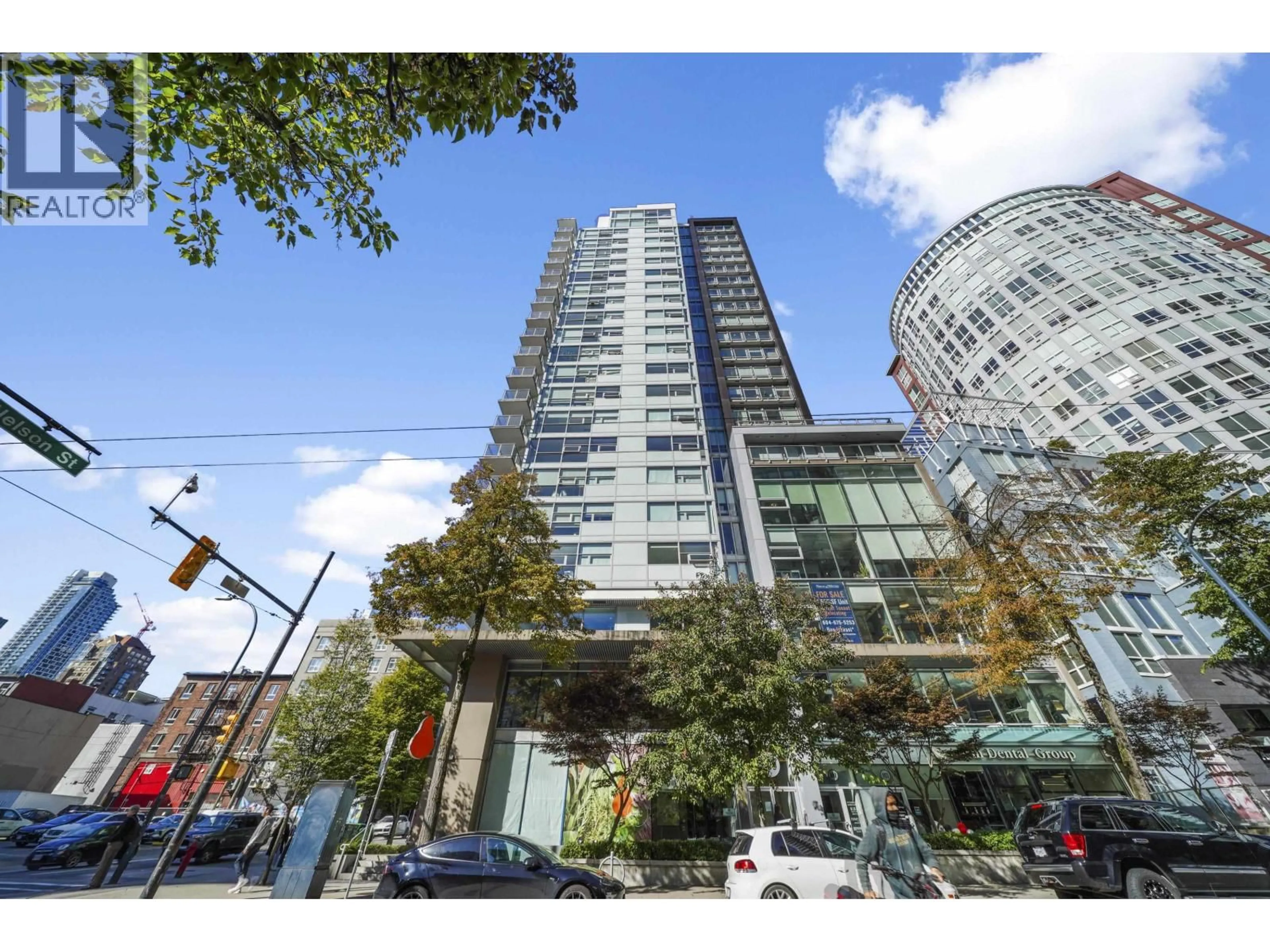 Indoor foyer for 2204 - 999 SEYMOUR STREET, Vancouver British Columbia V6B0M5
