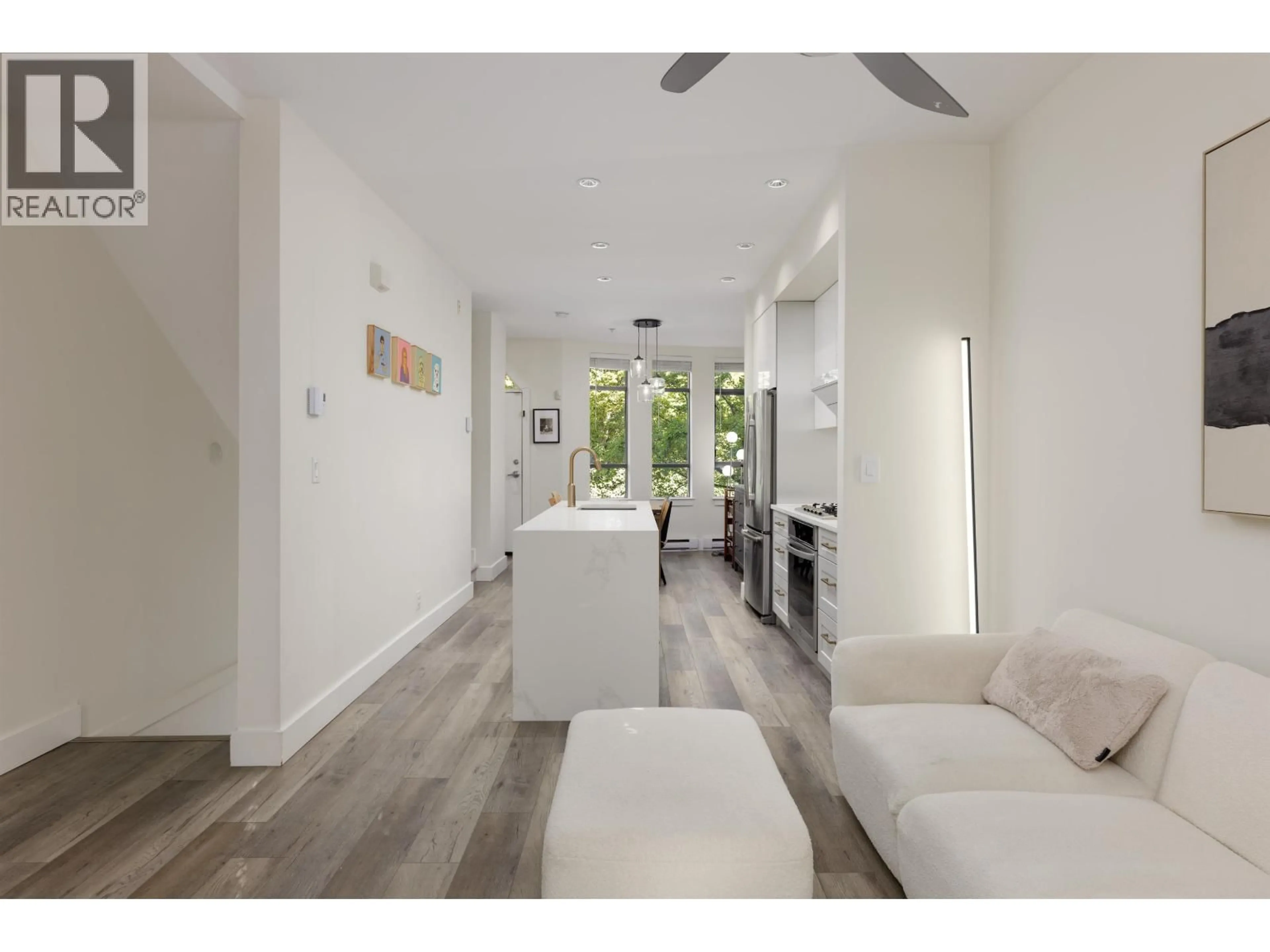 A pic of a room for 828 6TH AVENUE, Vancouver British Columbia V5Z1A6