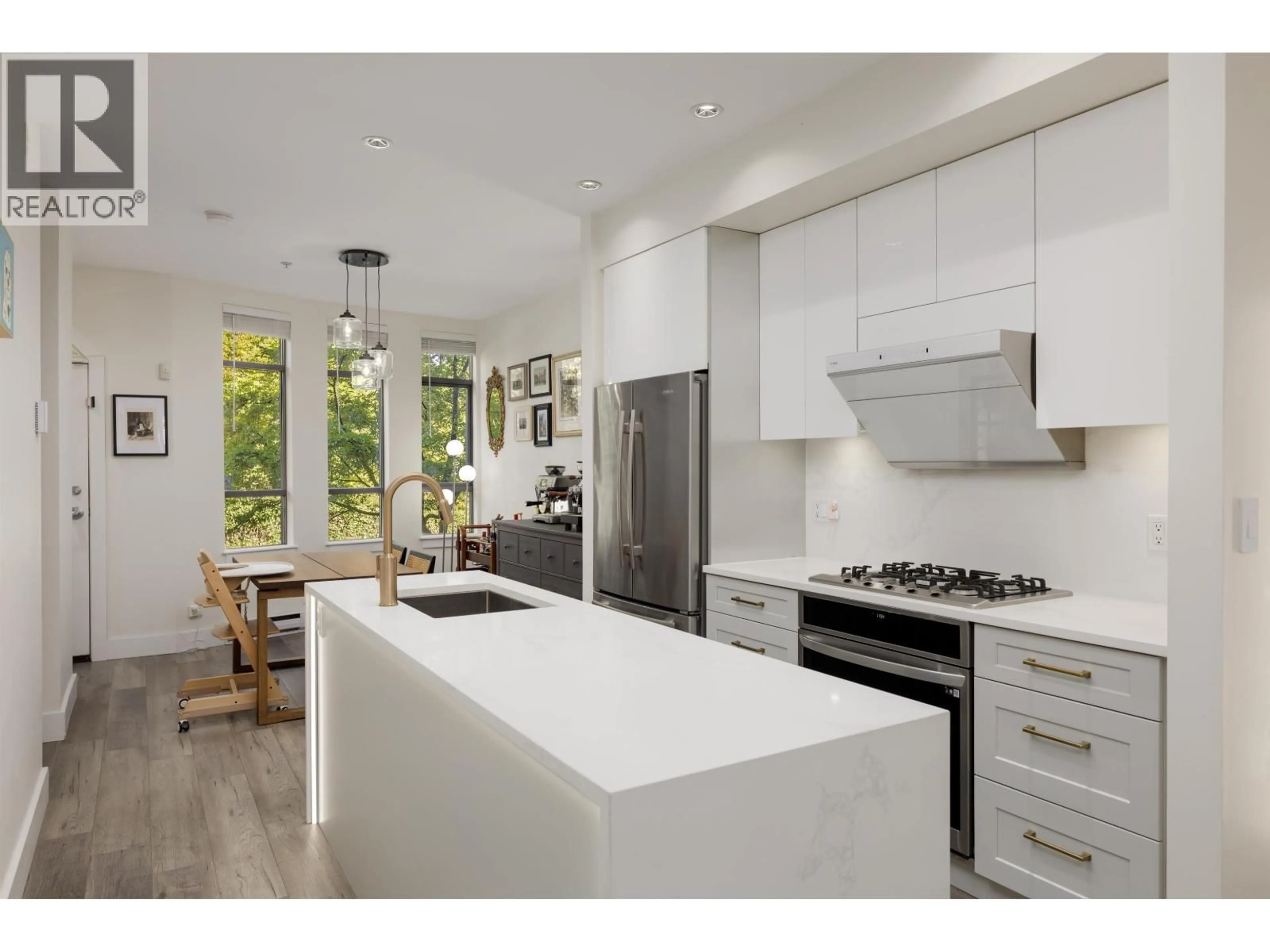 Contemporary kitchen, unknown for 828 6TH AVENUE, Vancouver British Columbia V5Z1A6