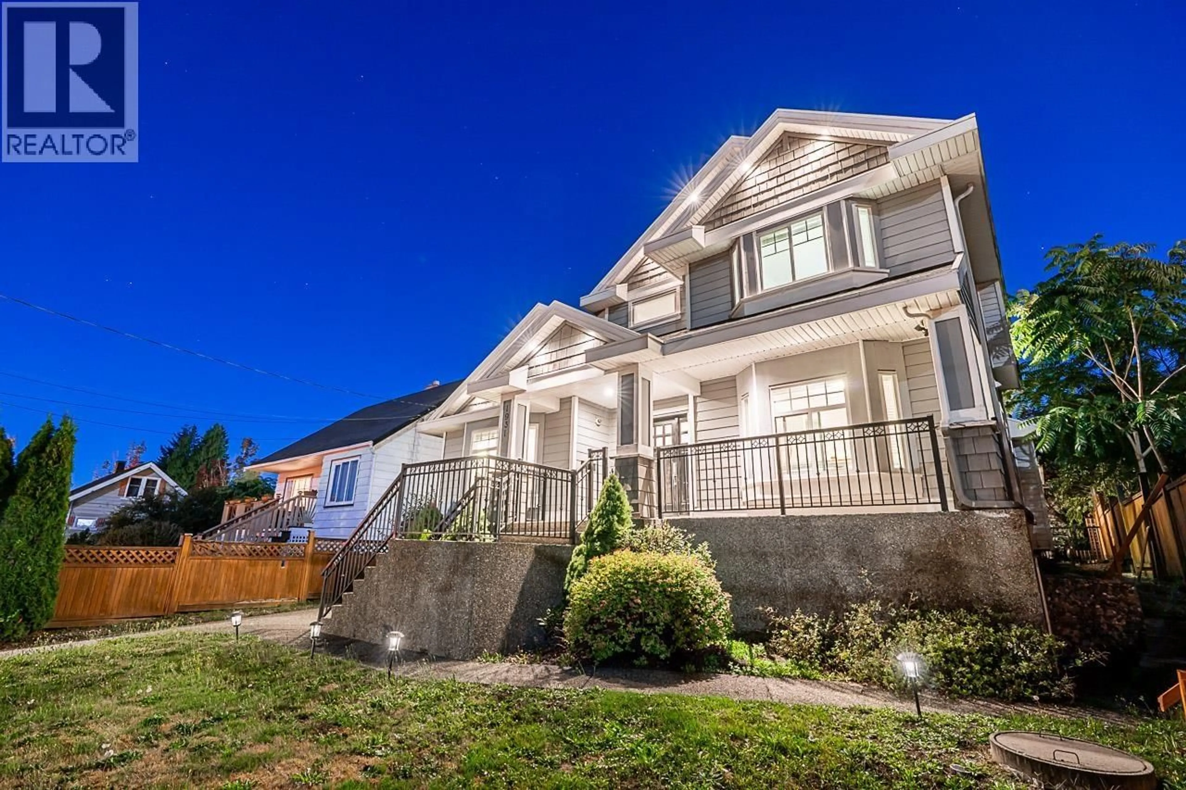 Home with vinyl exterior material, street for 1931 EIGHTH AVENUE, New Westminster British Columbia V3M2T2