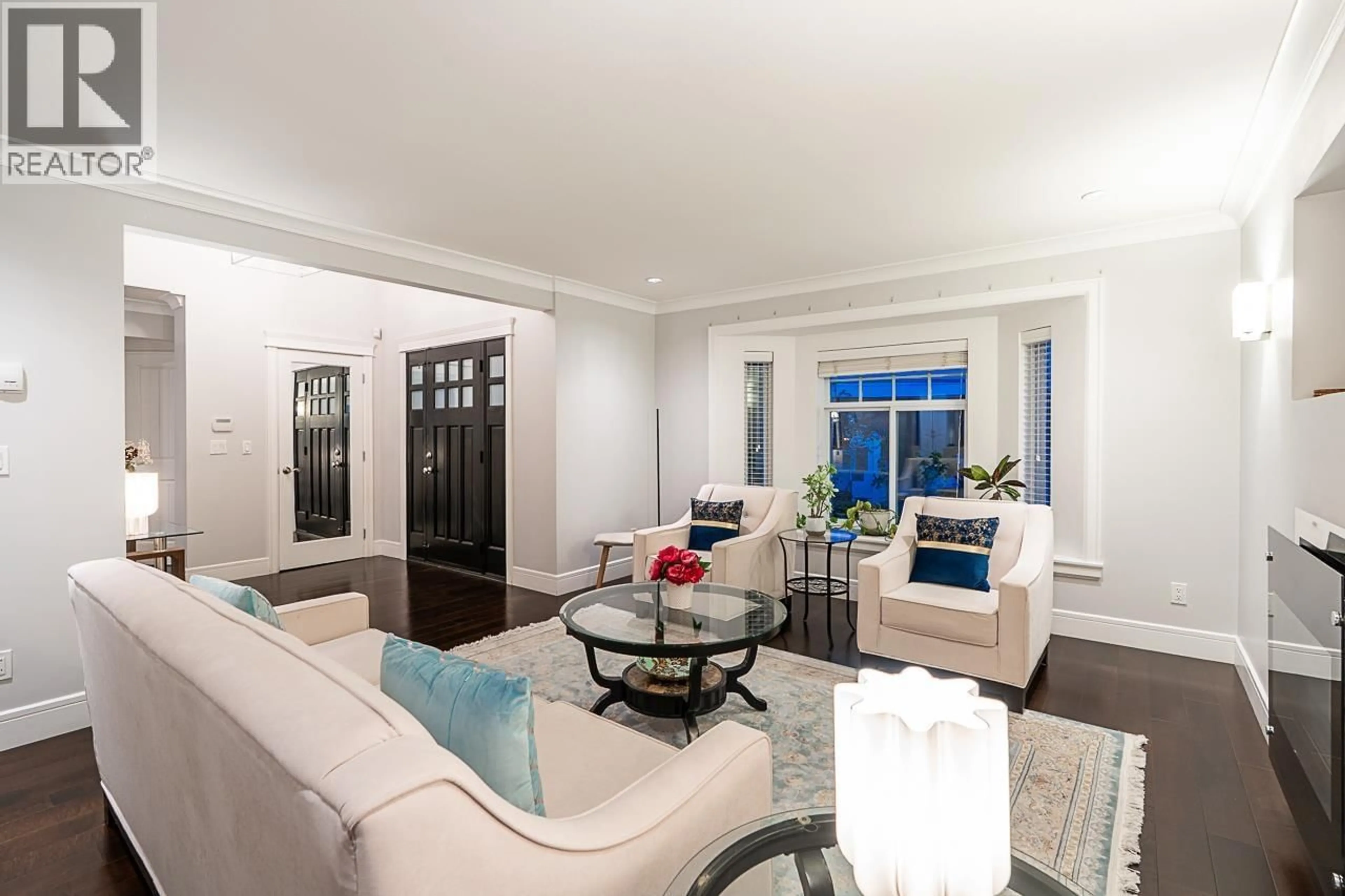 Living room with furniture, unknown for 1931 EIGHTH AVENUE, New Westminster British Columbia V3M2T2