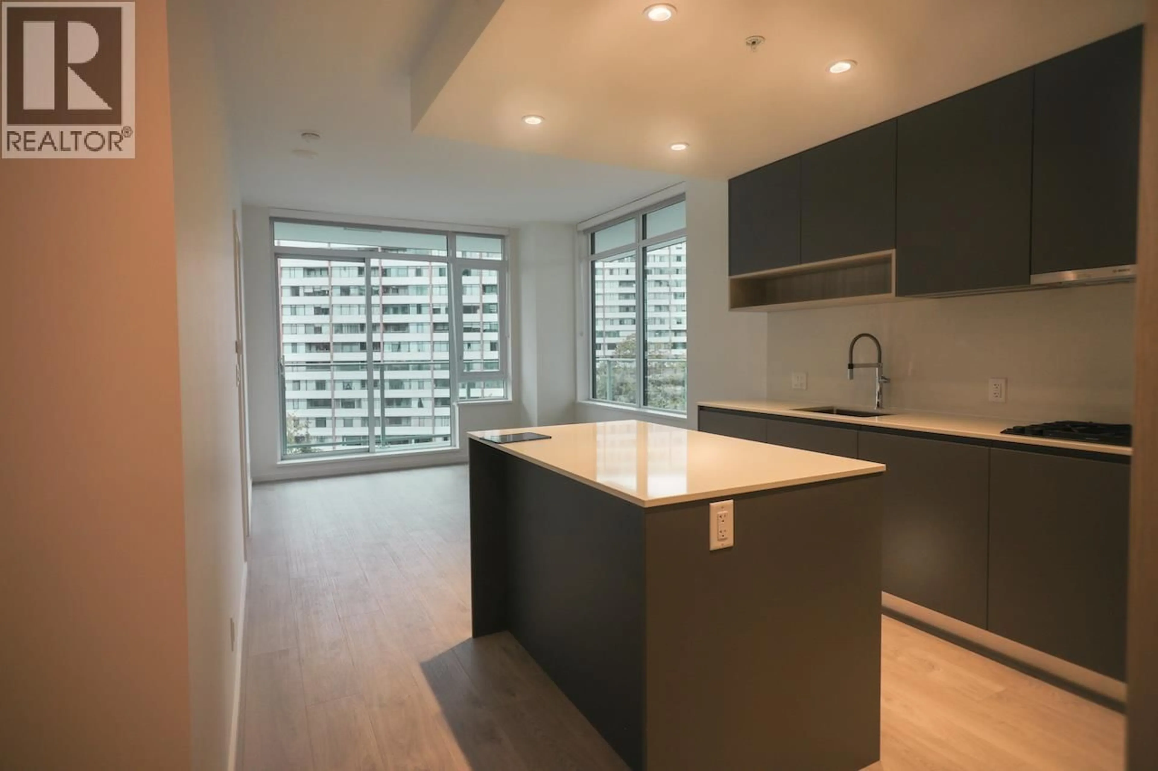Open concept kitchen, unknown for 642 - 6500 MINORU BOULEVARD, Richmond British Columbia V6Y0N2