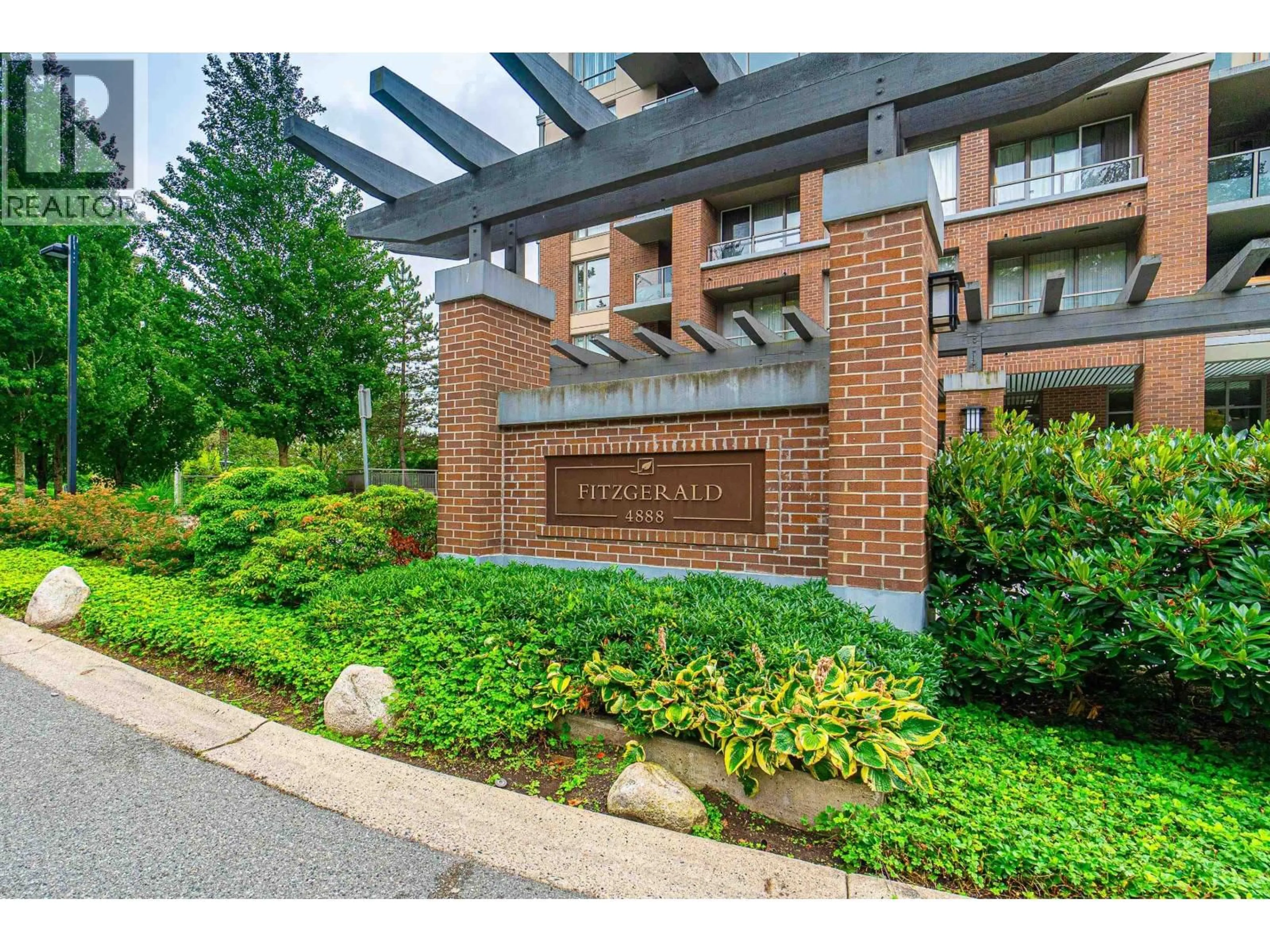 Indoor foyer for 1205 - 4888 BRENTWOOD DRIVE, Burnaby British Columbia V5C0C6