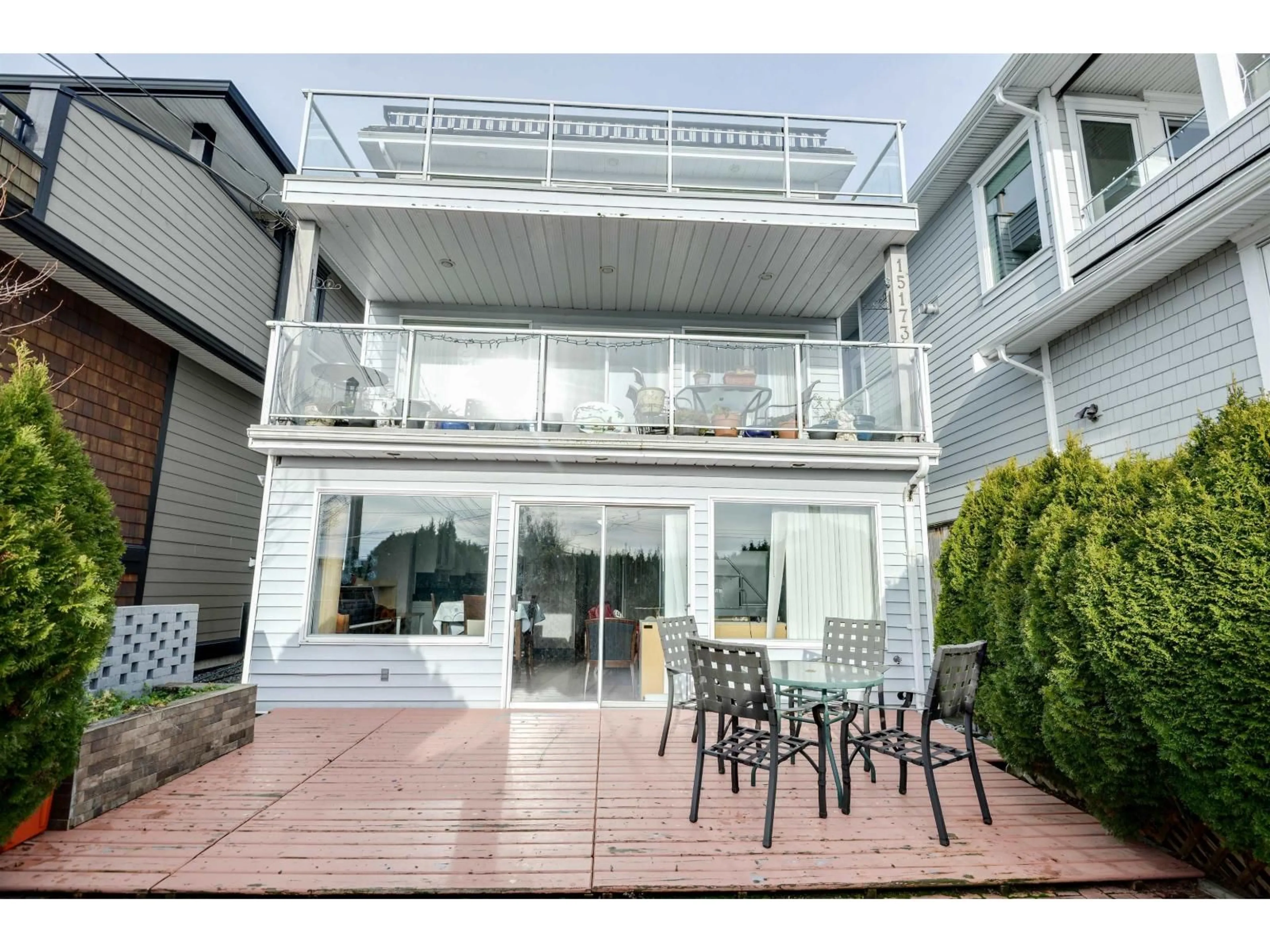 Patio, street for 15173 ROYAL, White Rock British Columbia V4B1M2