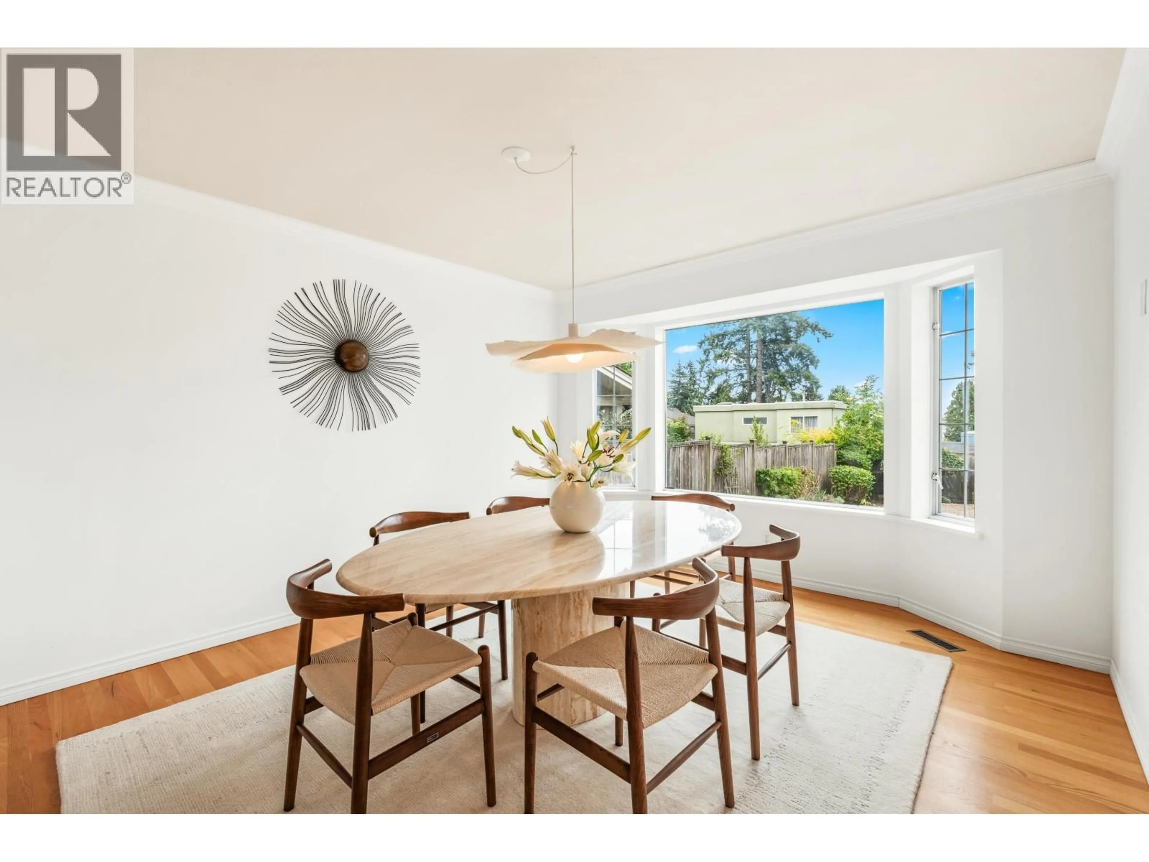 Dining room, wood/laminate floor for 2372 KINGS AVENUE, West Vancouver British Columbia V7V2C4