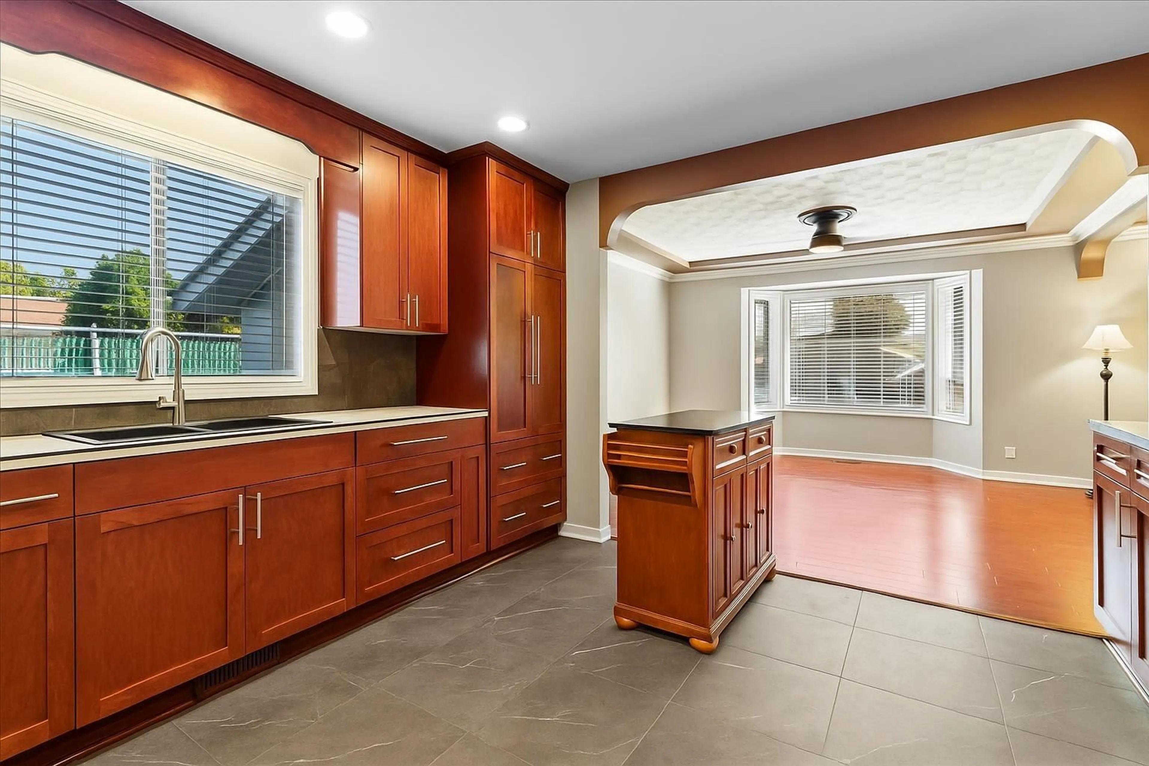 Open concept kitchen, ceramic/tile floor for 6279 SILVERTHORNE ROAD, Chilliwack British Columbia V2R2N2