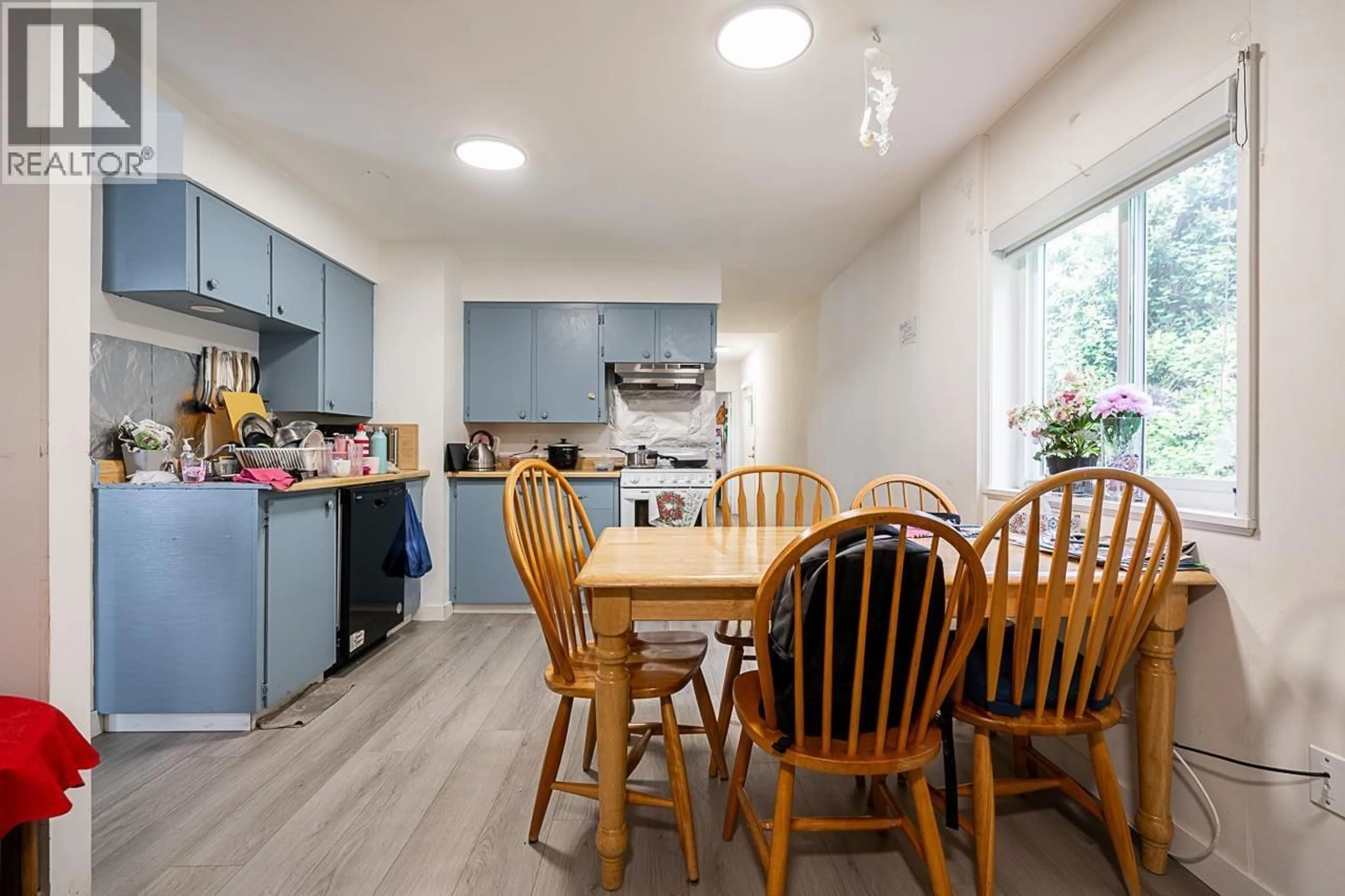 Standard kitchen, wood/laminate floor for 4871 MARINE DRIVE, Burnaby British Columbia V5J3G5