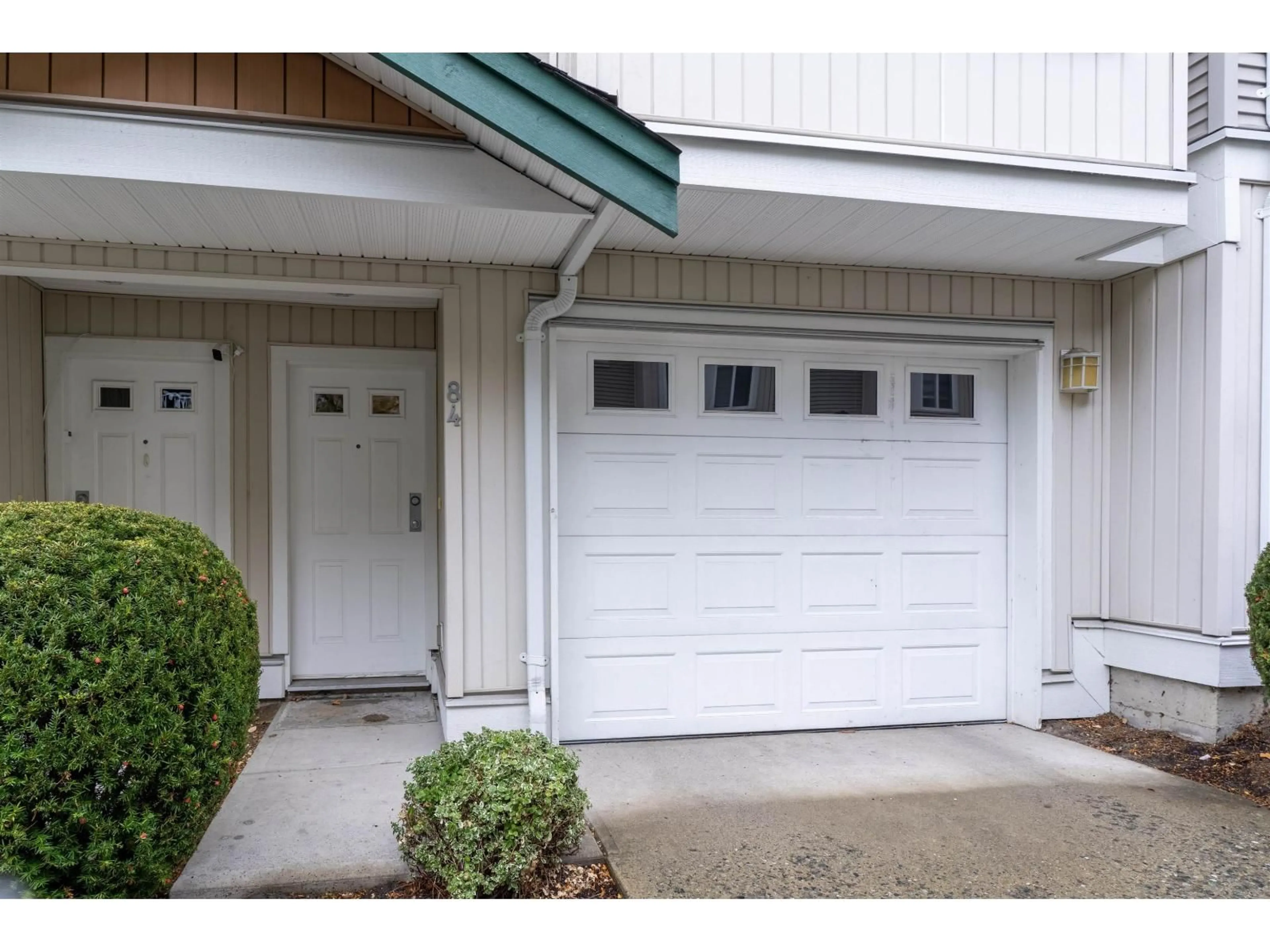 Unknown for 84 - 12711 64, Surrey British Columbia V3W1X1