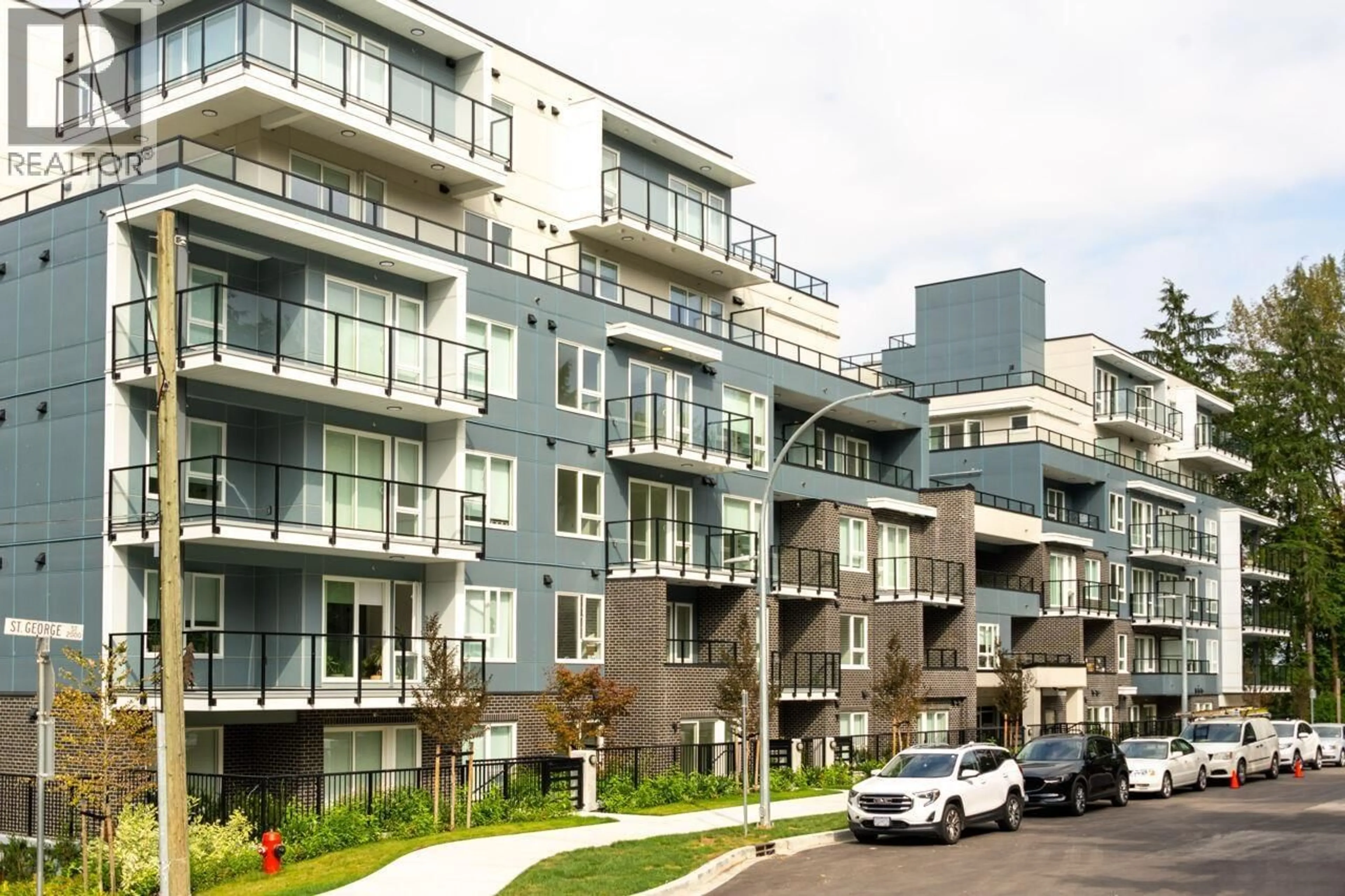 Patio, street for 301 - 2002 ST. GEORGE STREET, Port Moody British Columbia V3H0N4