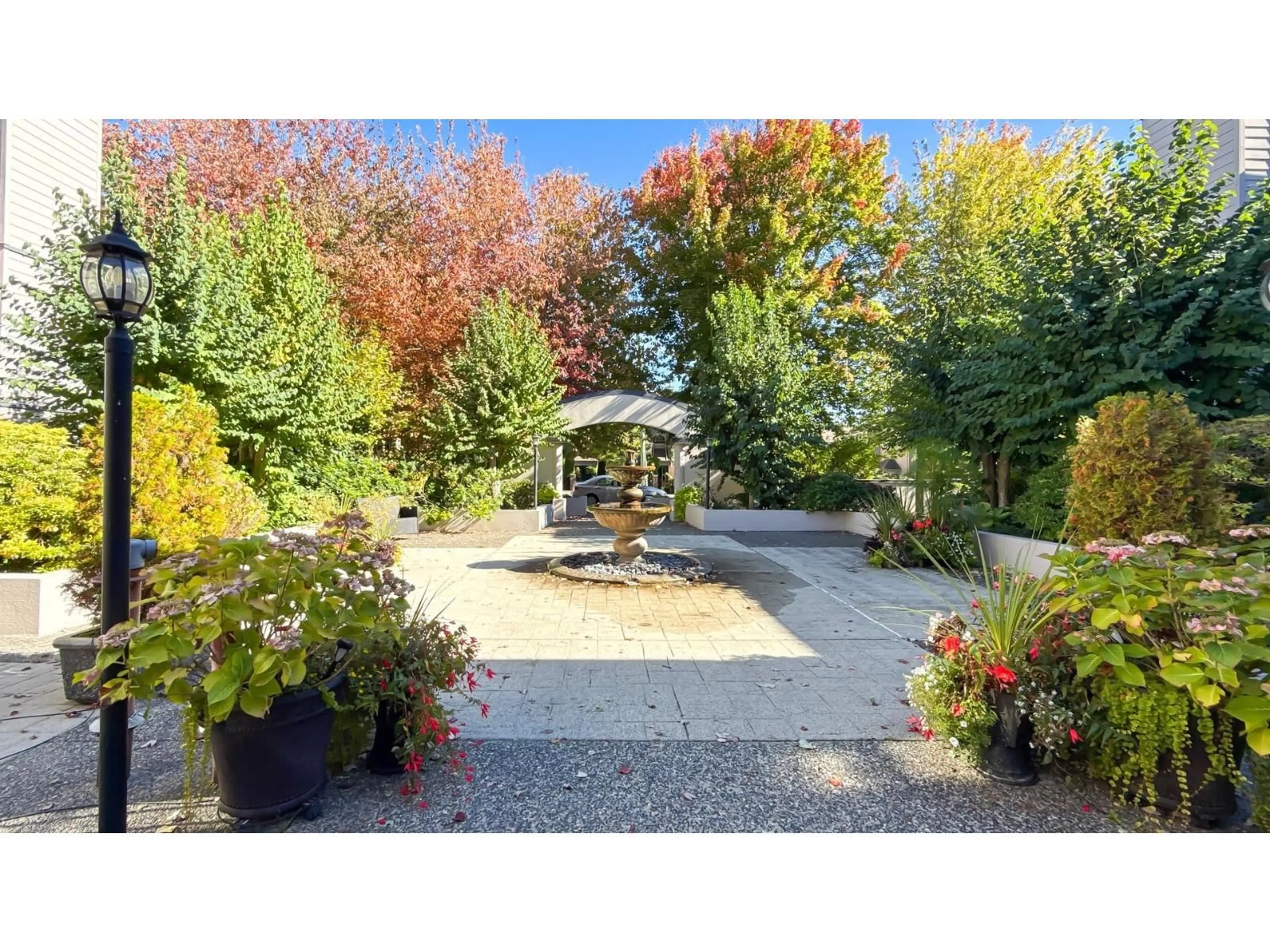 Patio, street for 109 - 1533 BEST, White Rock British Columbia V4B4E9