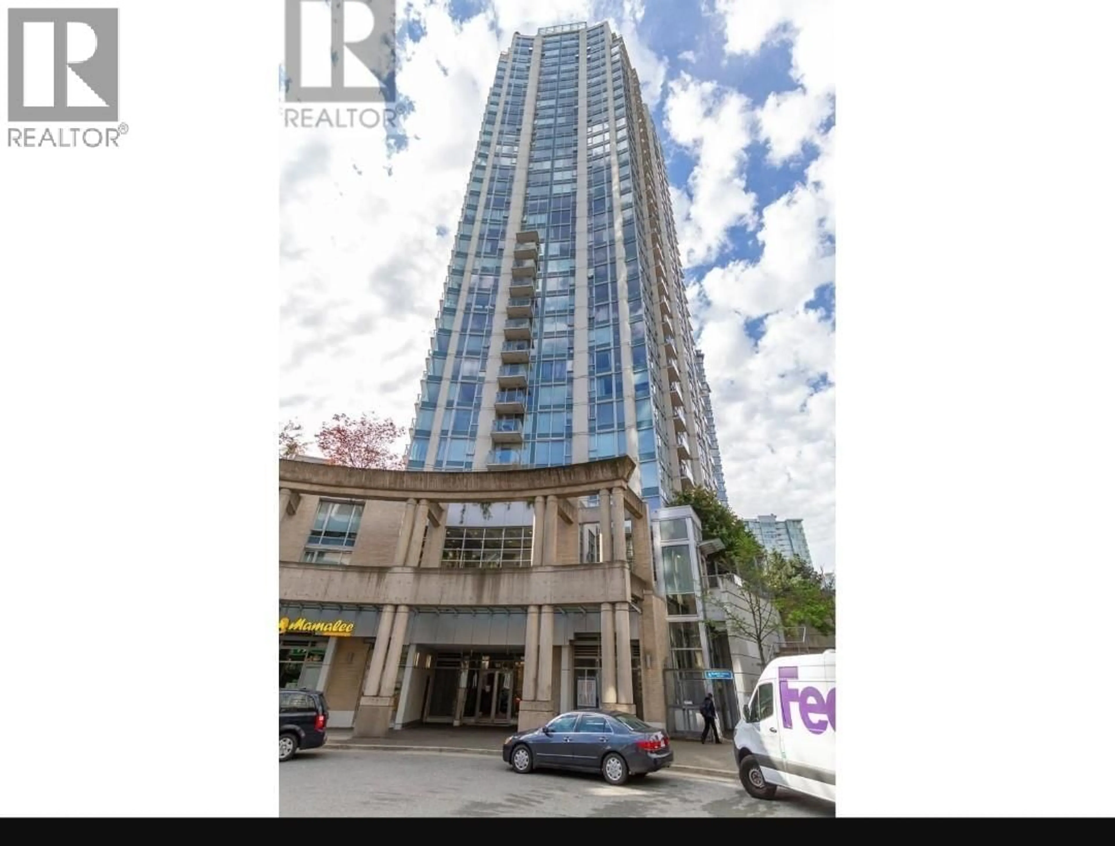 Indoor foyer for 801 - 188 KEEFER PLACE, Vancouver British Columbia V6B0J1
